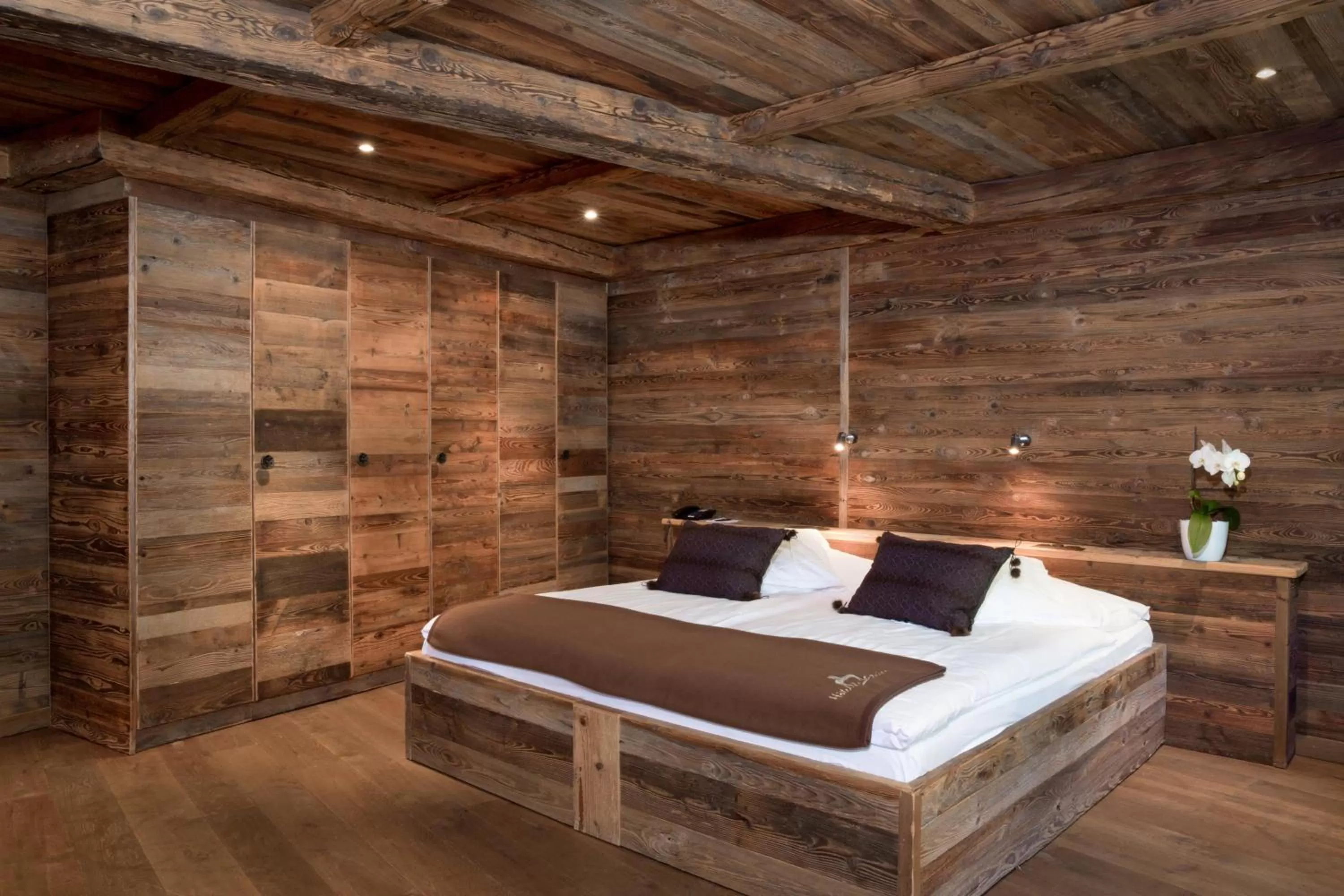 New Grande Double Room North in Hotel Etrier