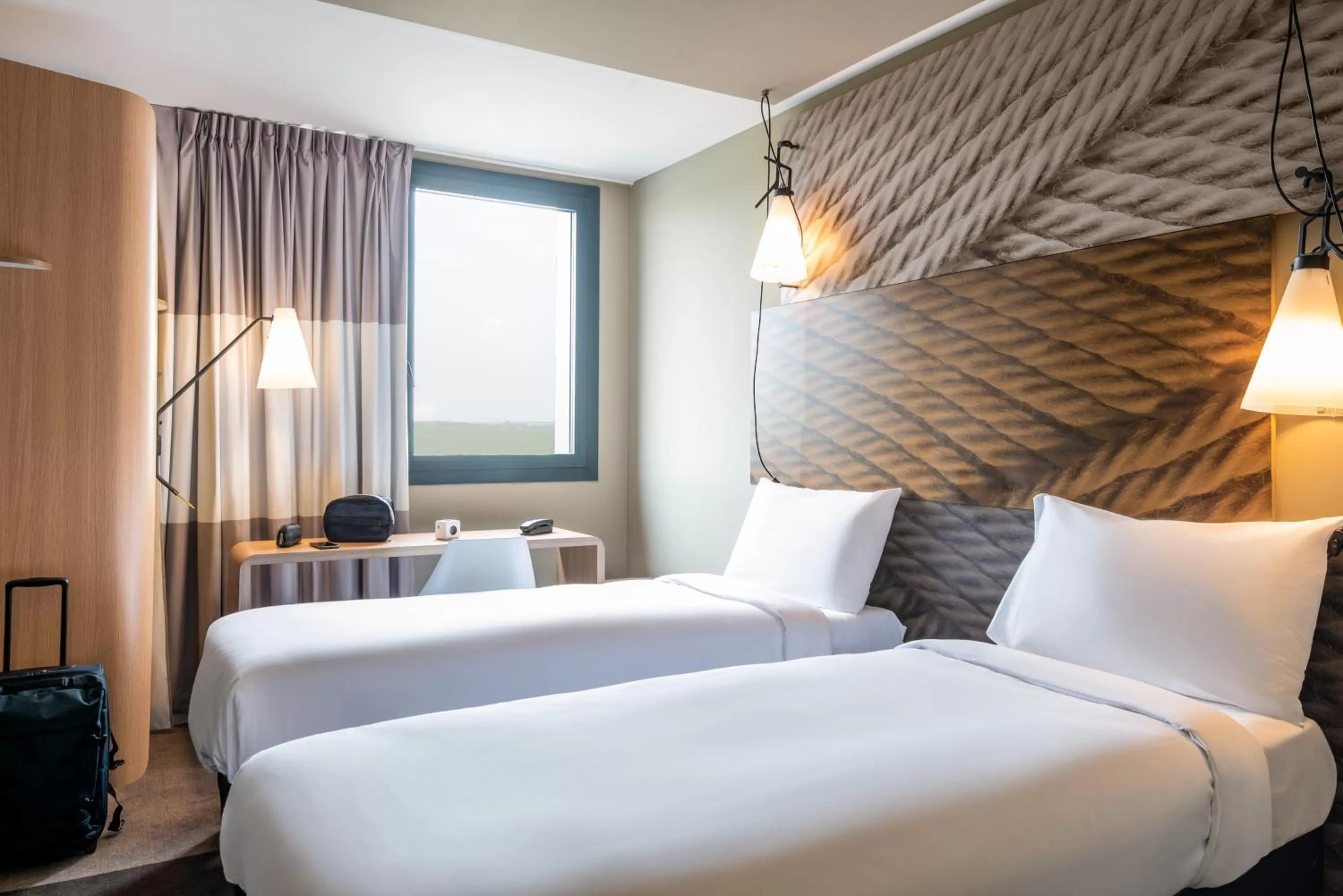 Standard Twin Room in ibis Gonesse