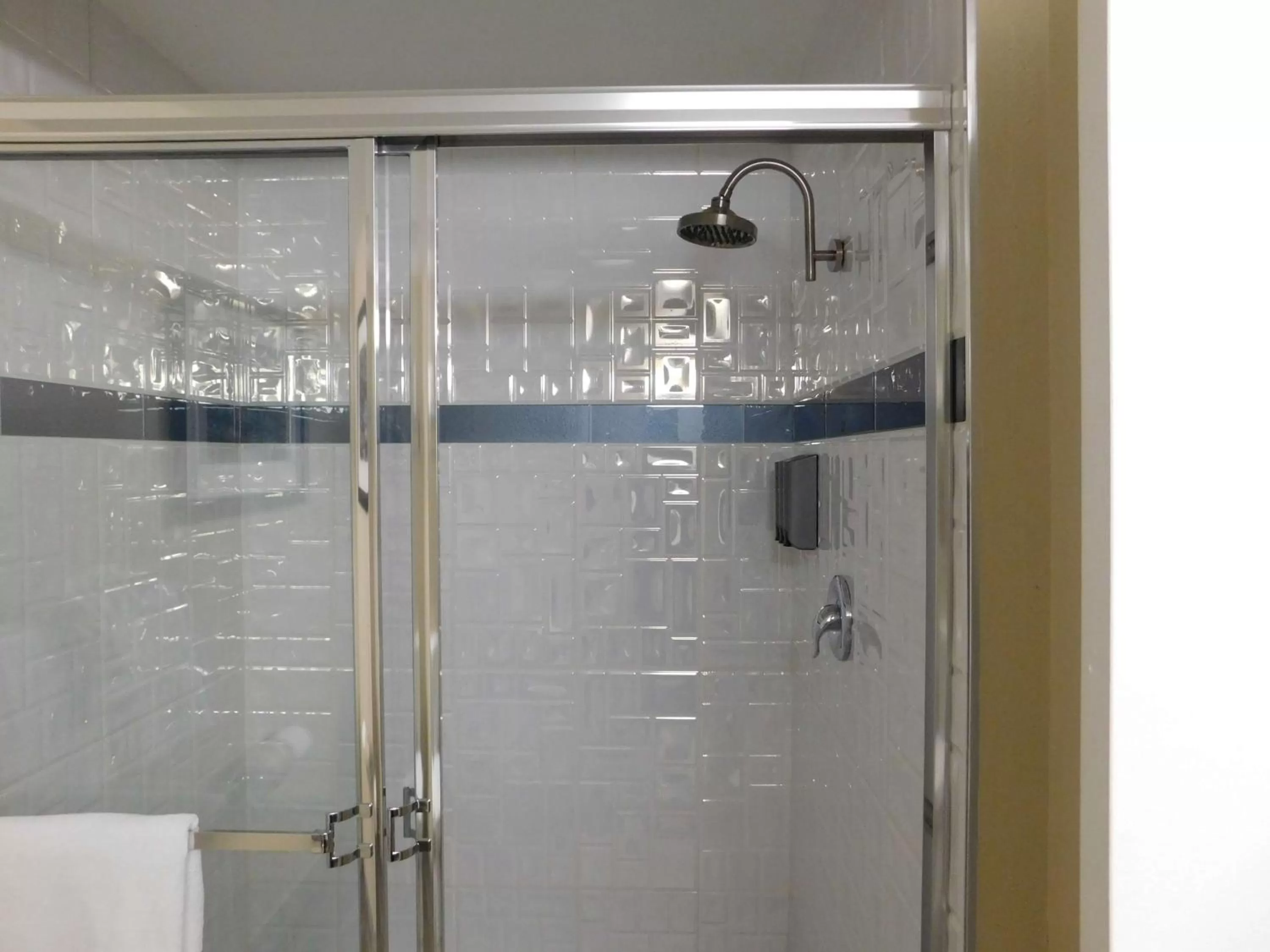 Bathroom in Best Western Plus - Anaheim Orange County Hotel