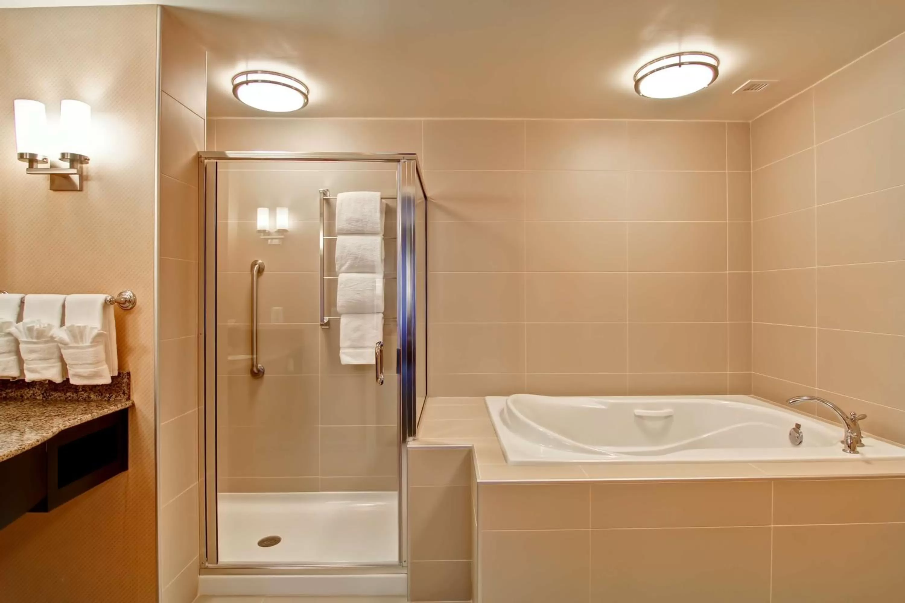 Bathroom in Hilton Garden Inn Woodbridge