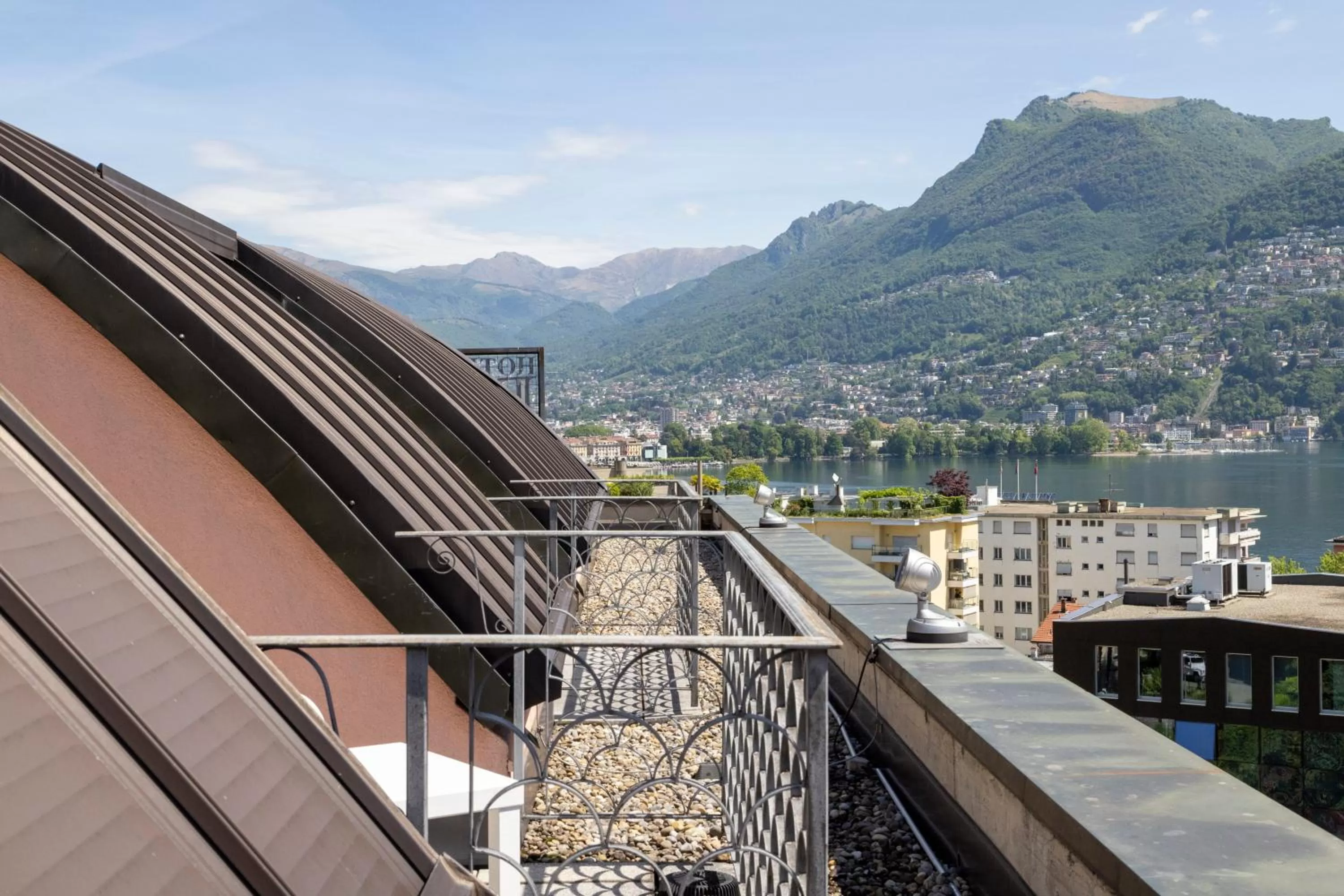 Balcony/Terrace in Hotel De La Paix