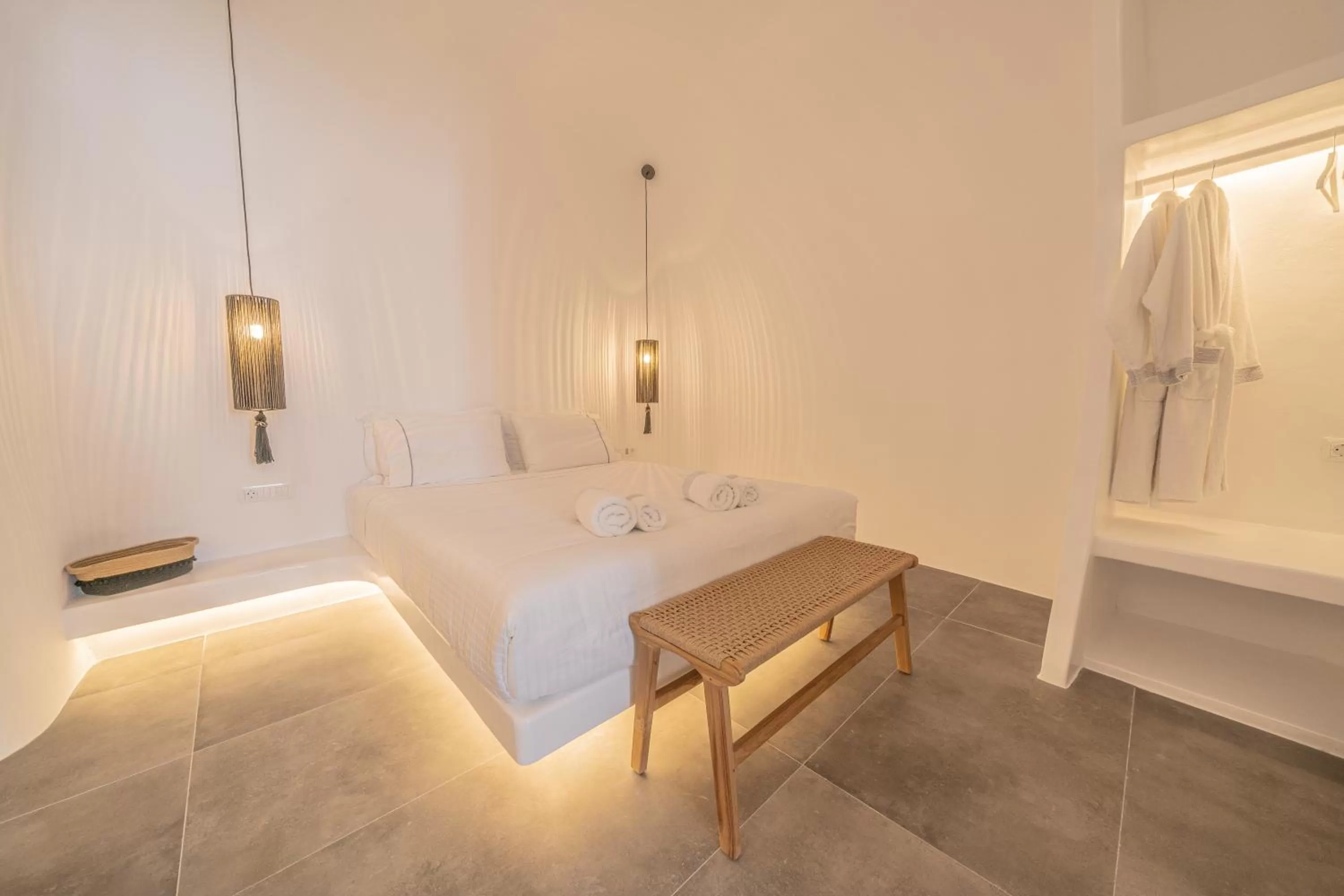 Bed in Eternity Suites Santorini