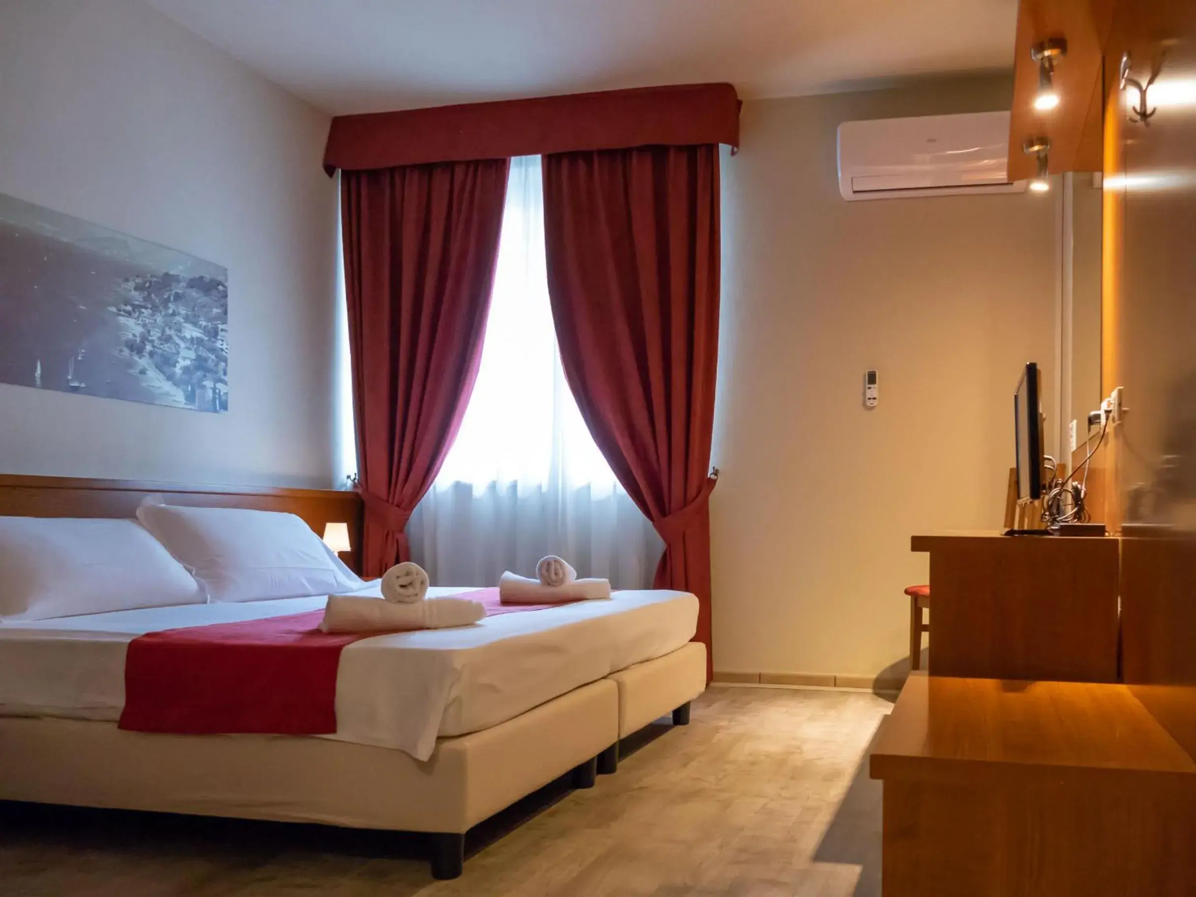 Small Double Room in Hotel Venezia Park - ENJOY HOLIDAY Small Double Room in Hotel Venezia Park - ENJOY HOLIDAY