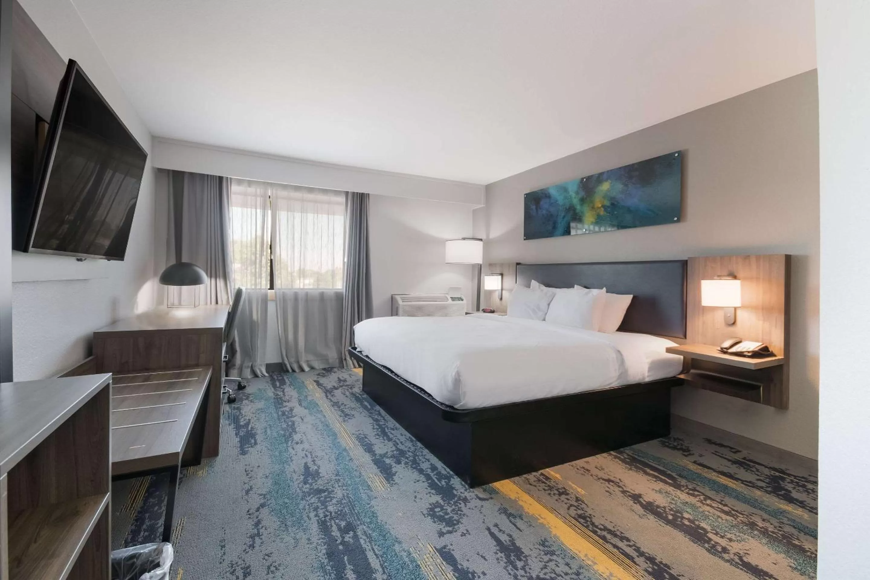 Bedroom, Bed in Clarion Pointe OKC Airport