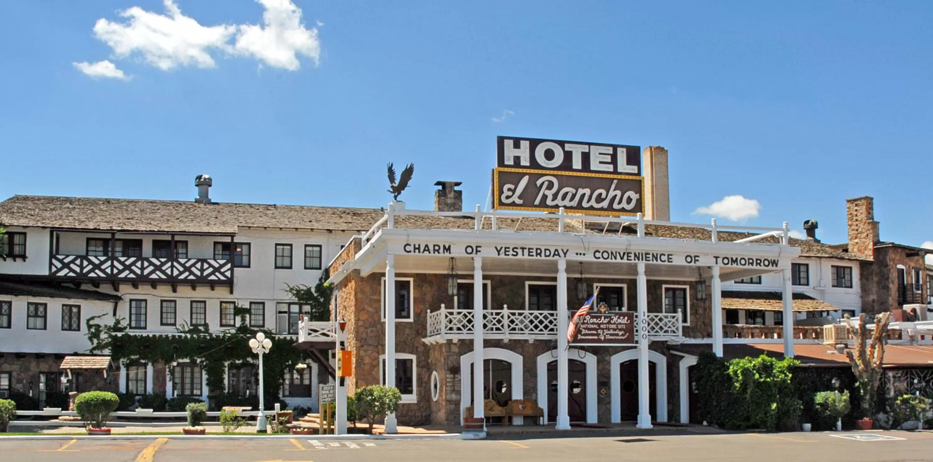 Property building in Hotel El Rancho
