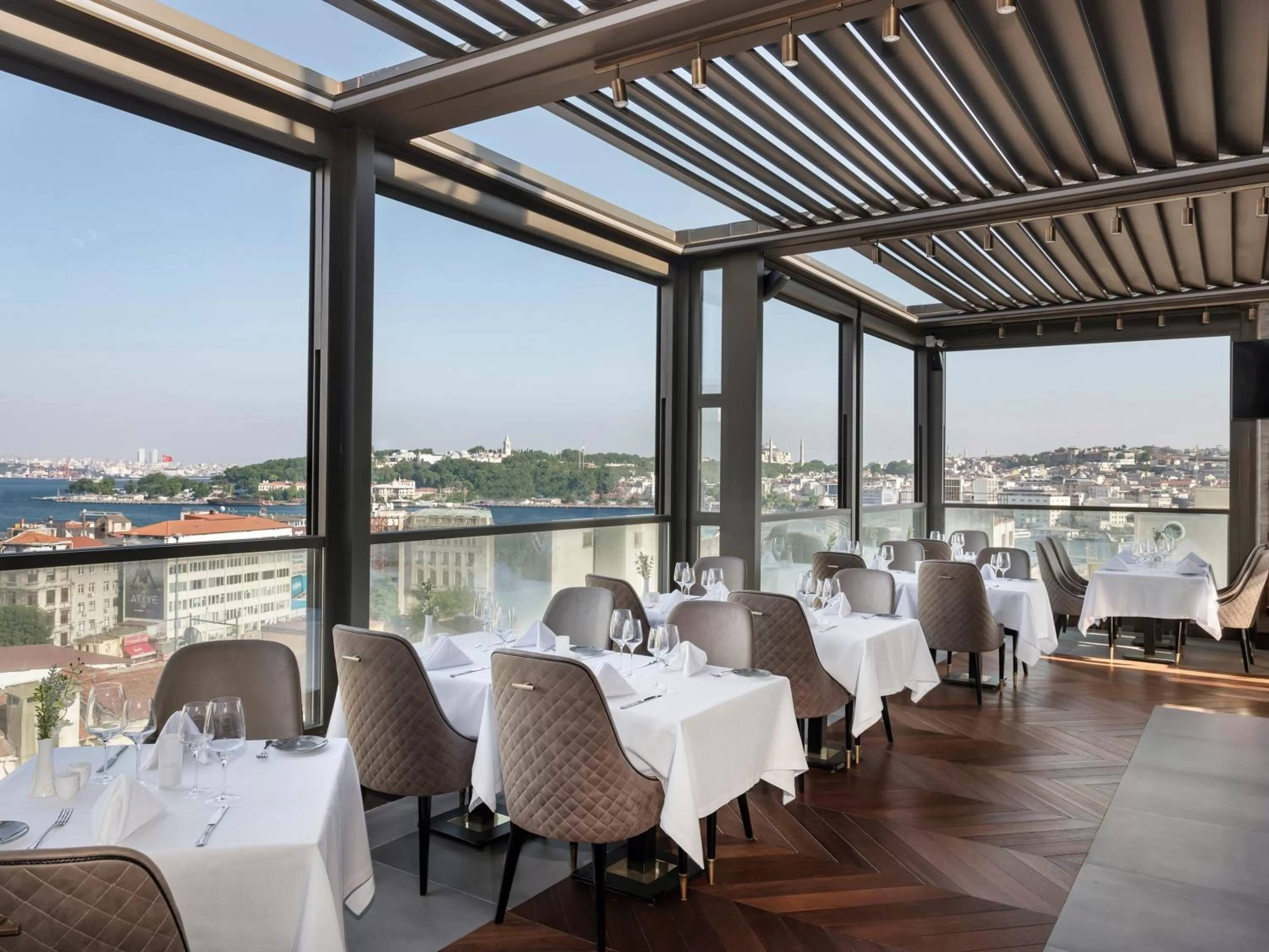 Restaurant/places to eat in Azzap Hotel Galata