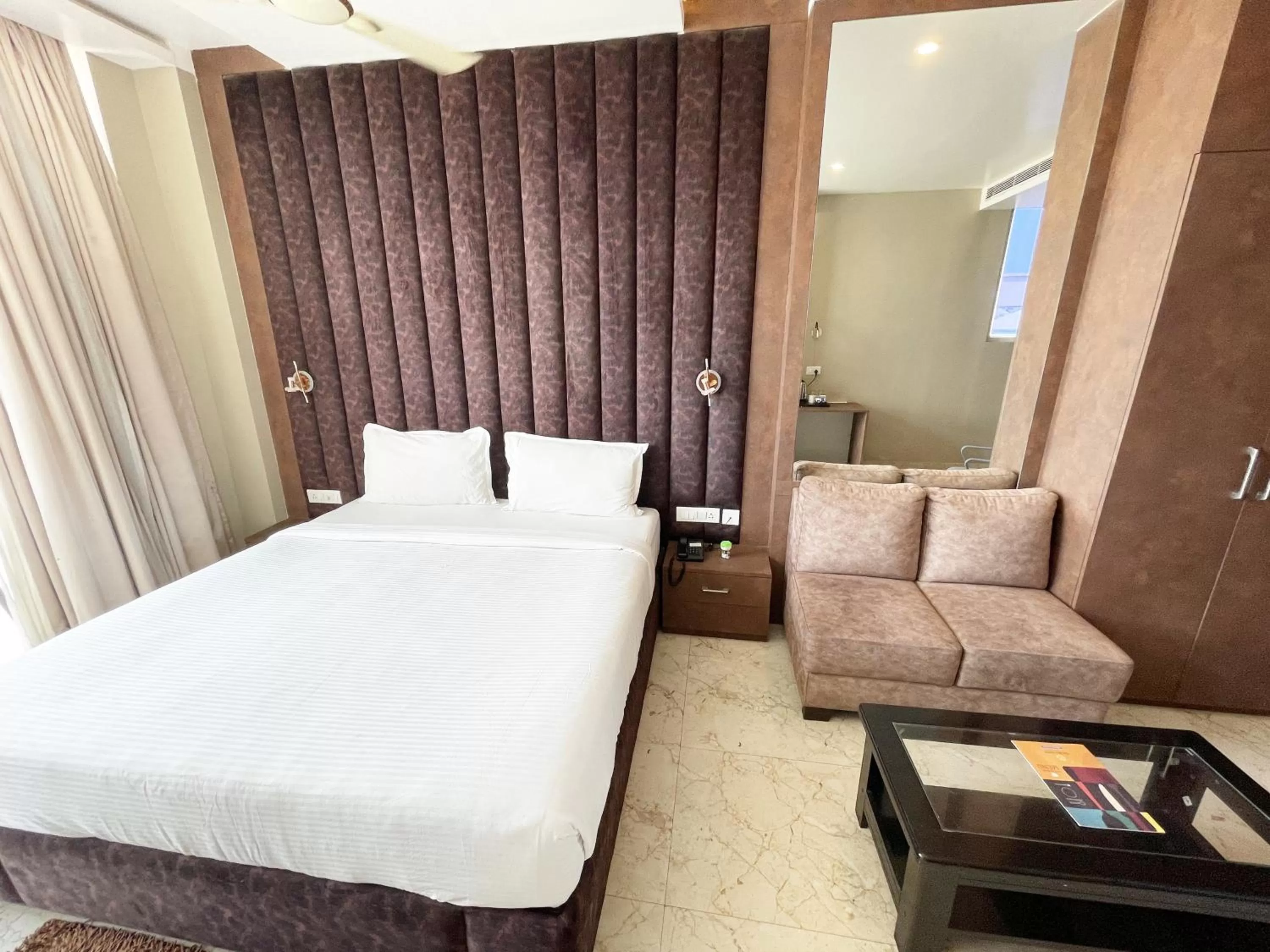 Bed in Hotel TBS sea view ! Puri