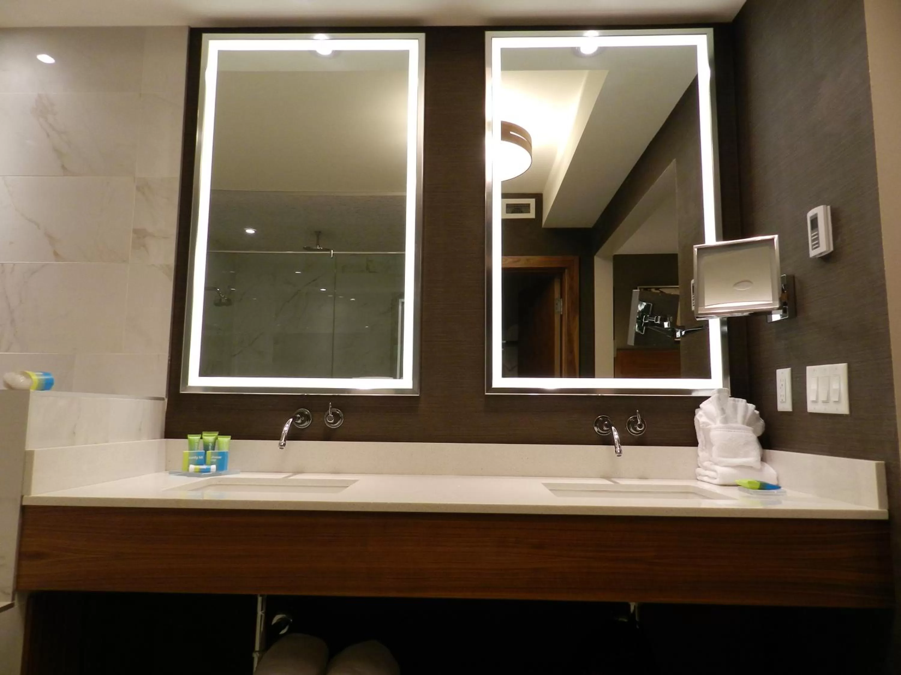 Bathroom in Radisson Hotel & Conference Centre Calgary Airport