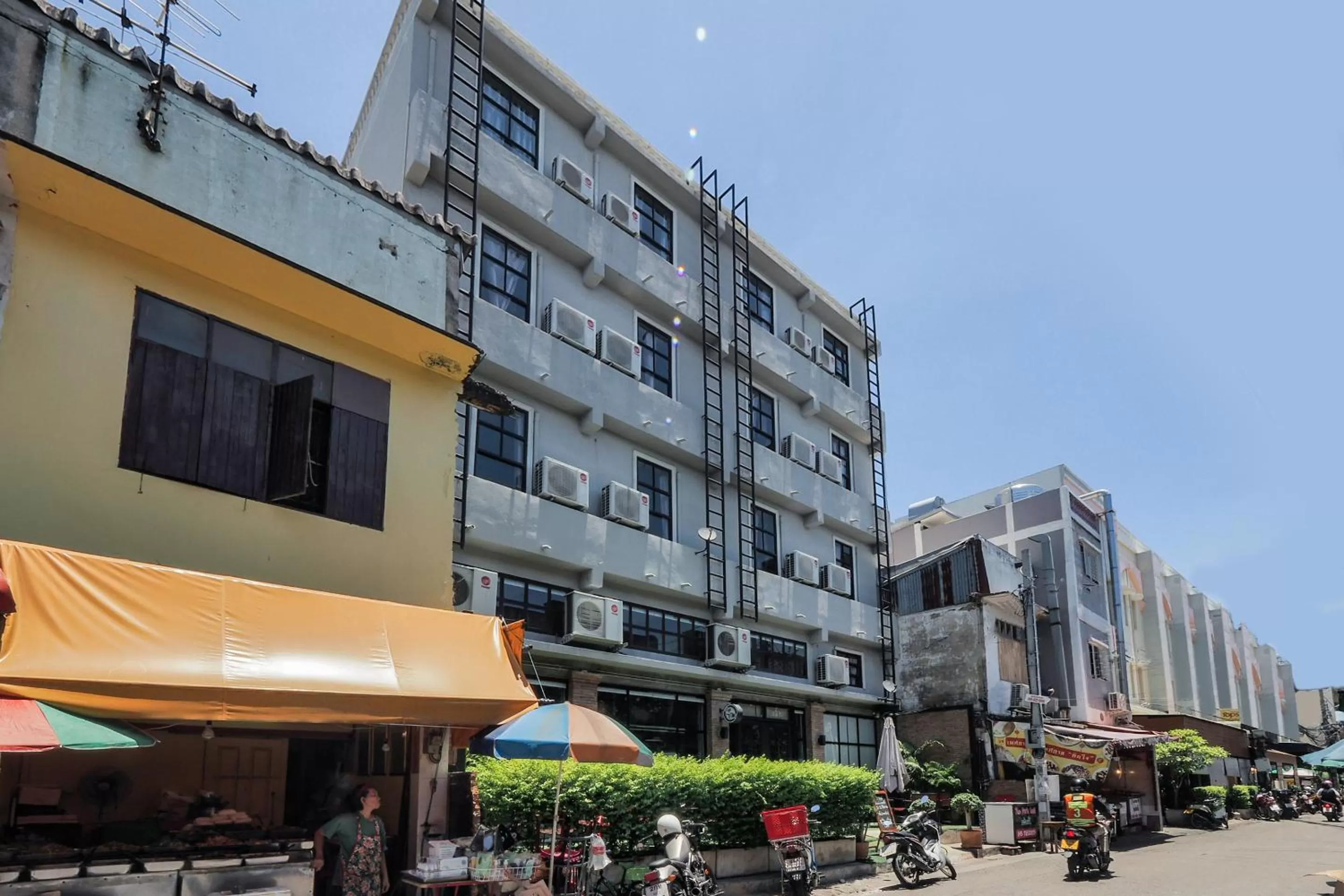 Facade/entrance, Property Building in Super OYO 75332 Vm1 Hostel