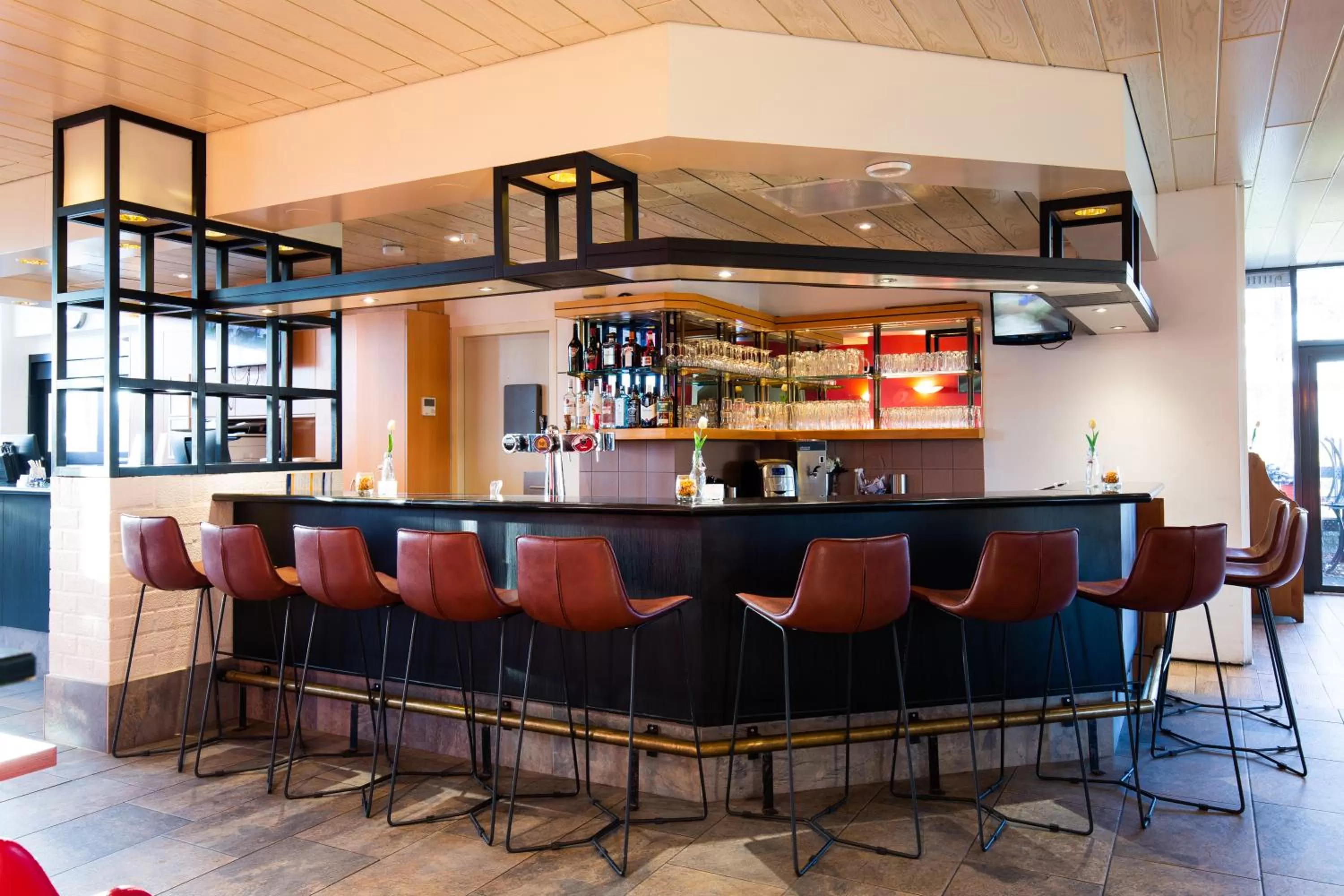 Lounge or bar in Bastion Hotel Schiphol Hoofddorp