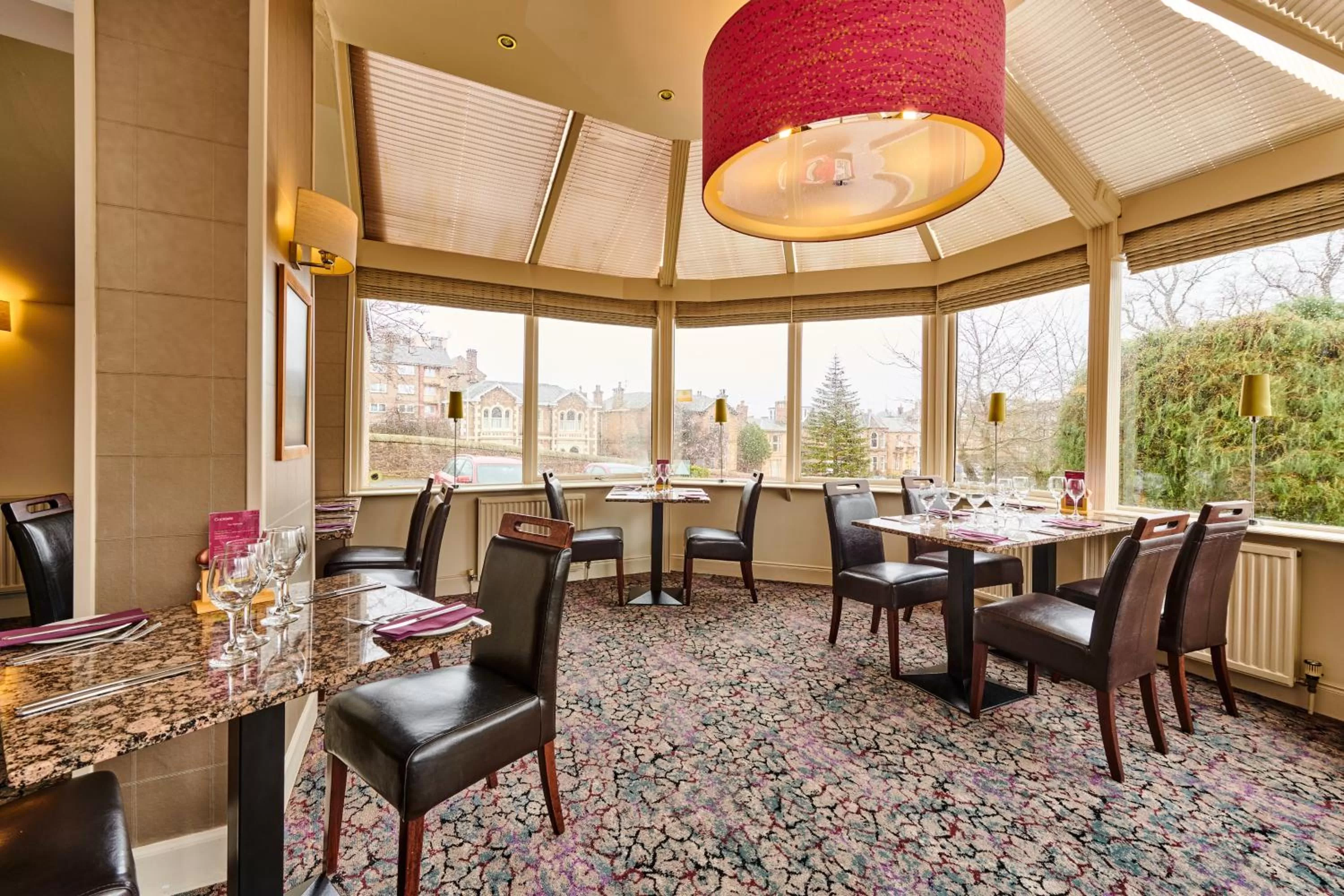 Restaurant/places to eat in The Parklands Hotel