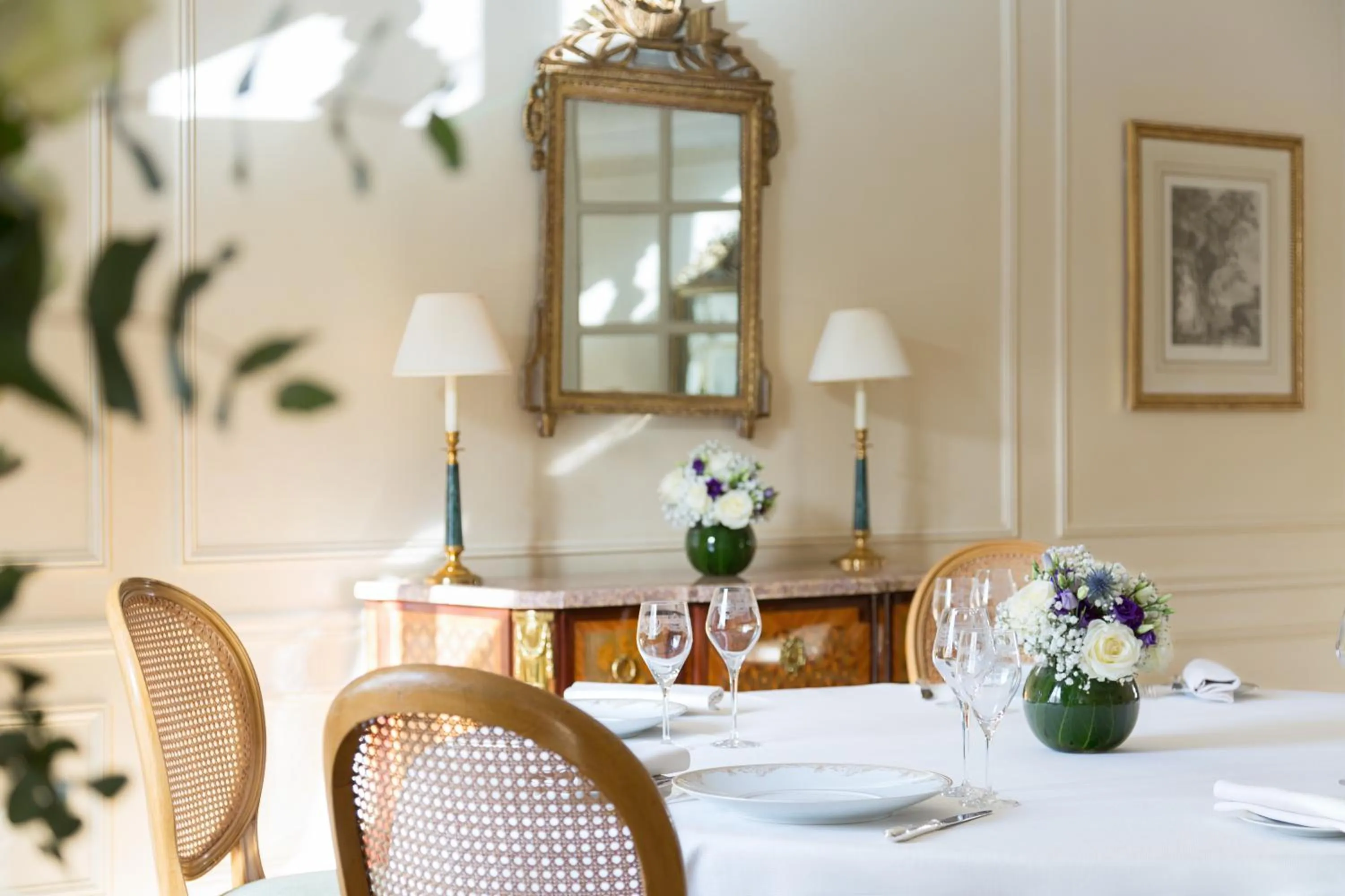 Dining area in Le Bristol Paris, Oetker Hotels