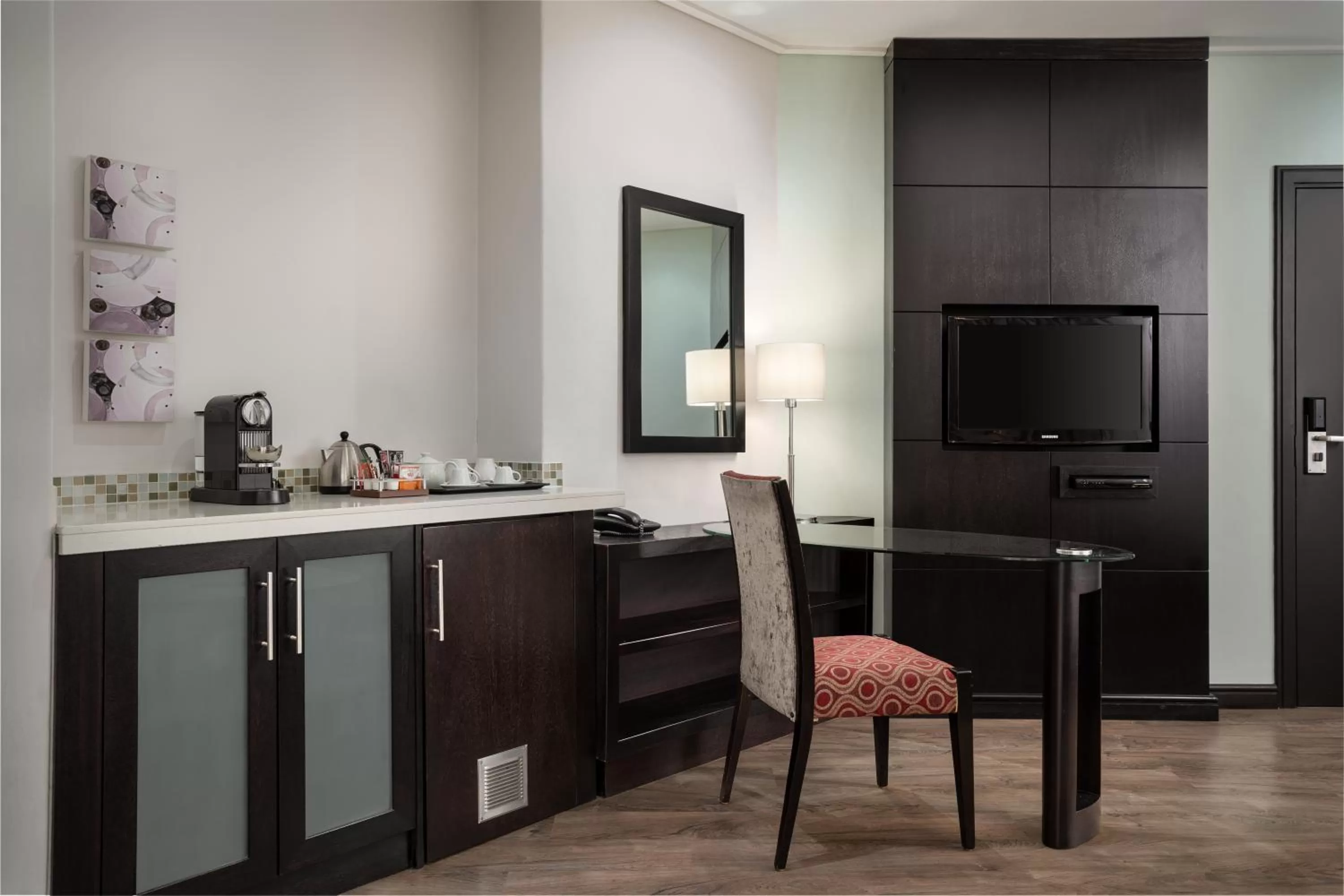 Coffee/tea facilities in The Oasis