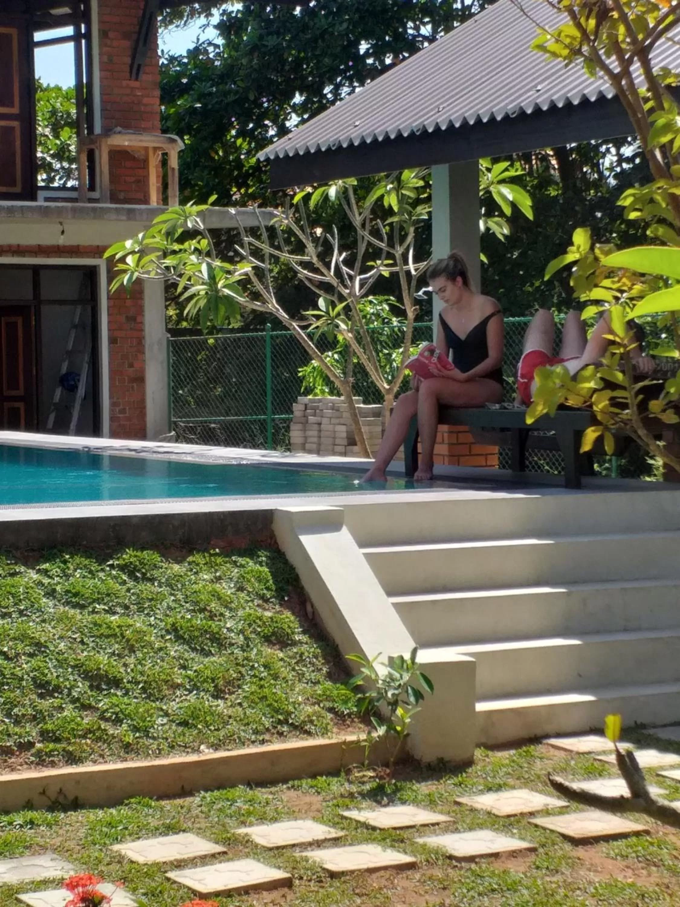 Swimming pool in Green Wood Villa Negombo