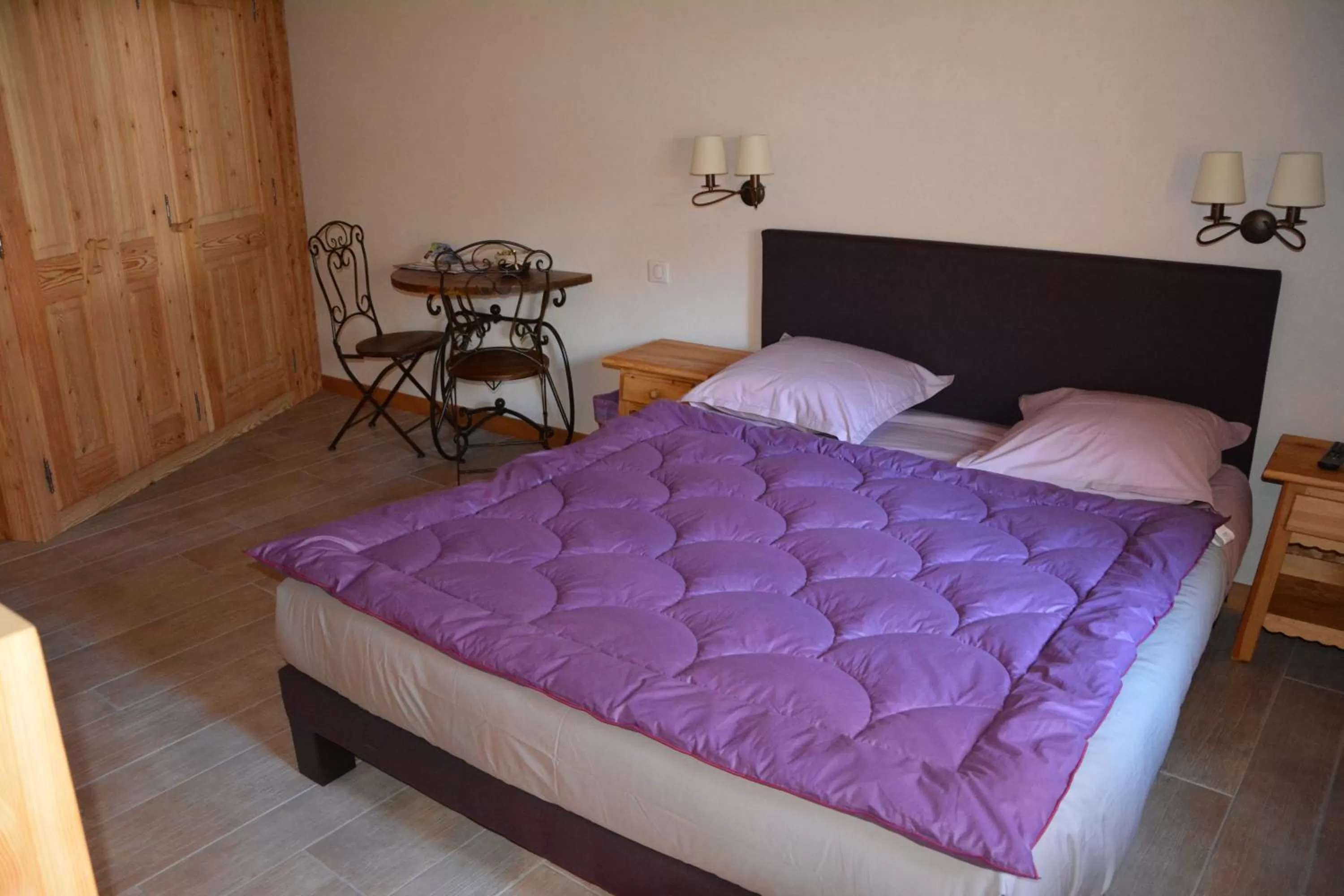 Double Room with Spa Bath in Le Bacchu Ber