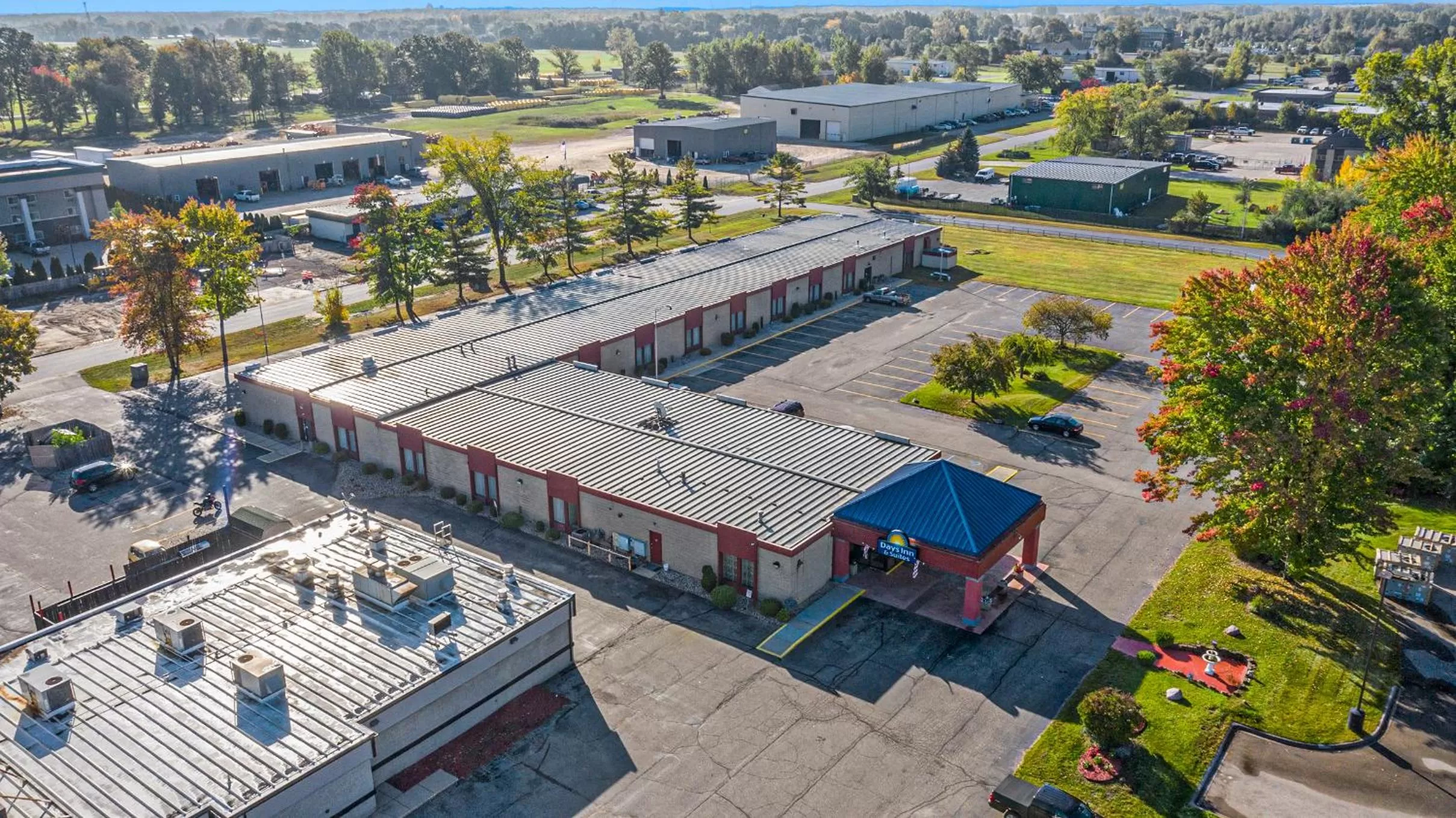 Property building in Days Inn & Suites by Wyndham Mt Pleasant