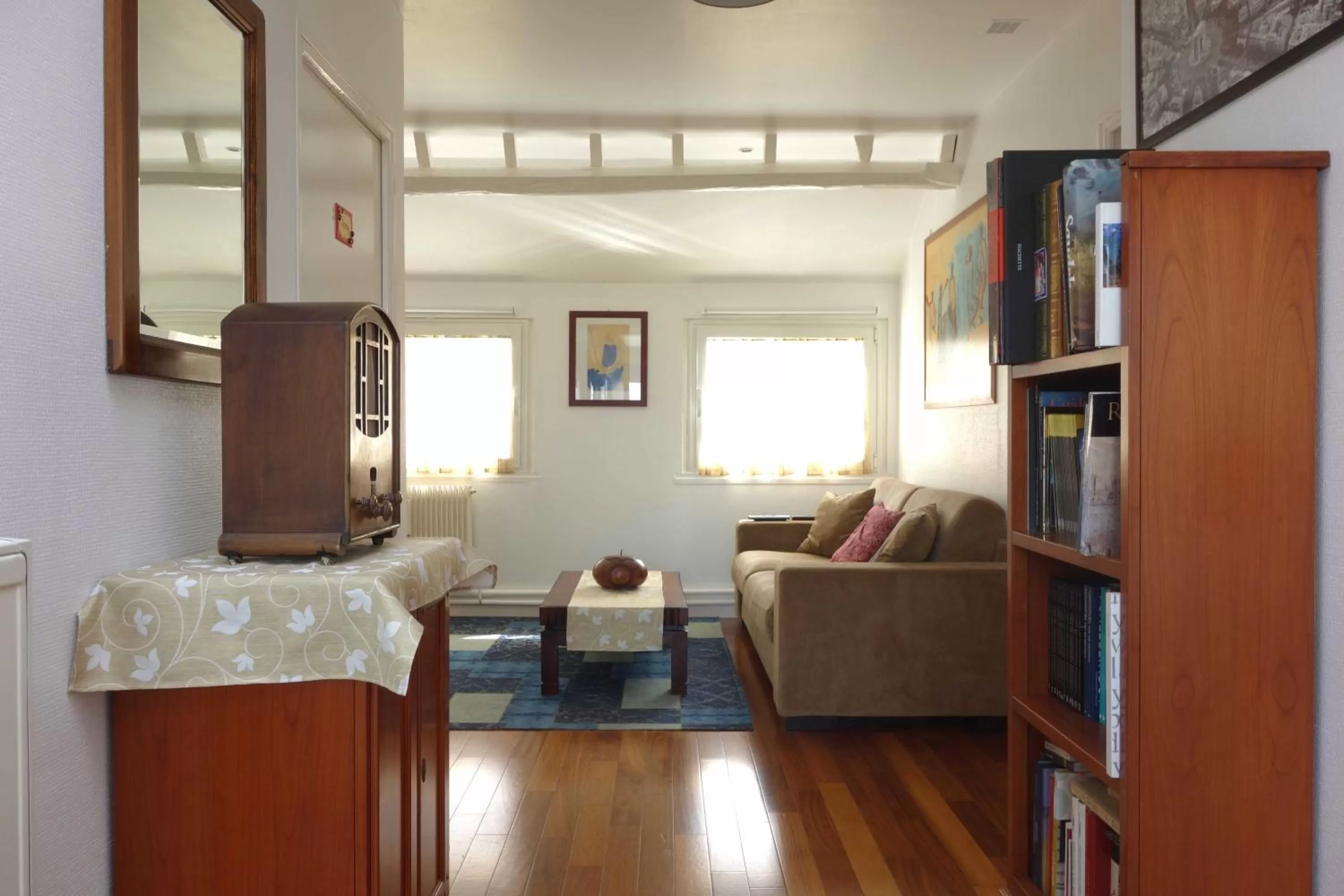 Communal lounge/ TV room in Chambre D'Hôtes le Phenix