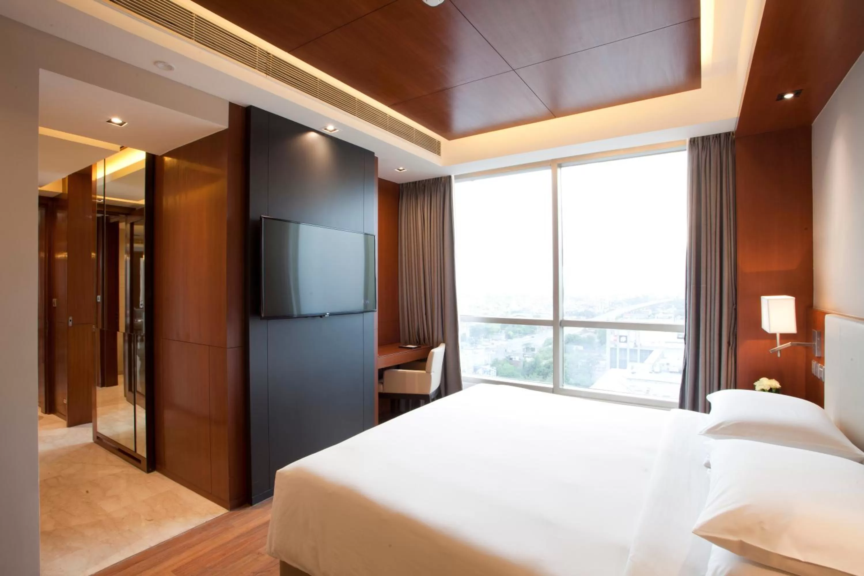 Photo of the whole room, Bed in Hyatt Regency Amritsar Hotel & Spa