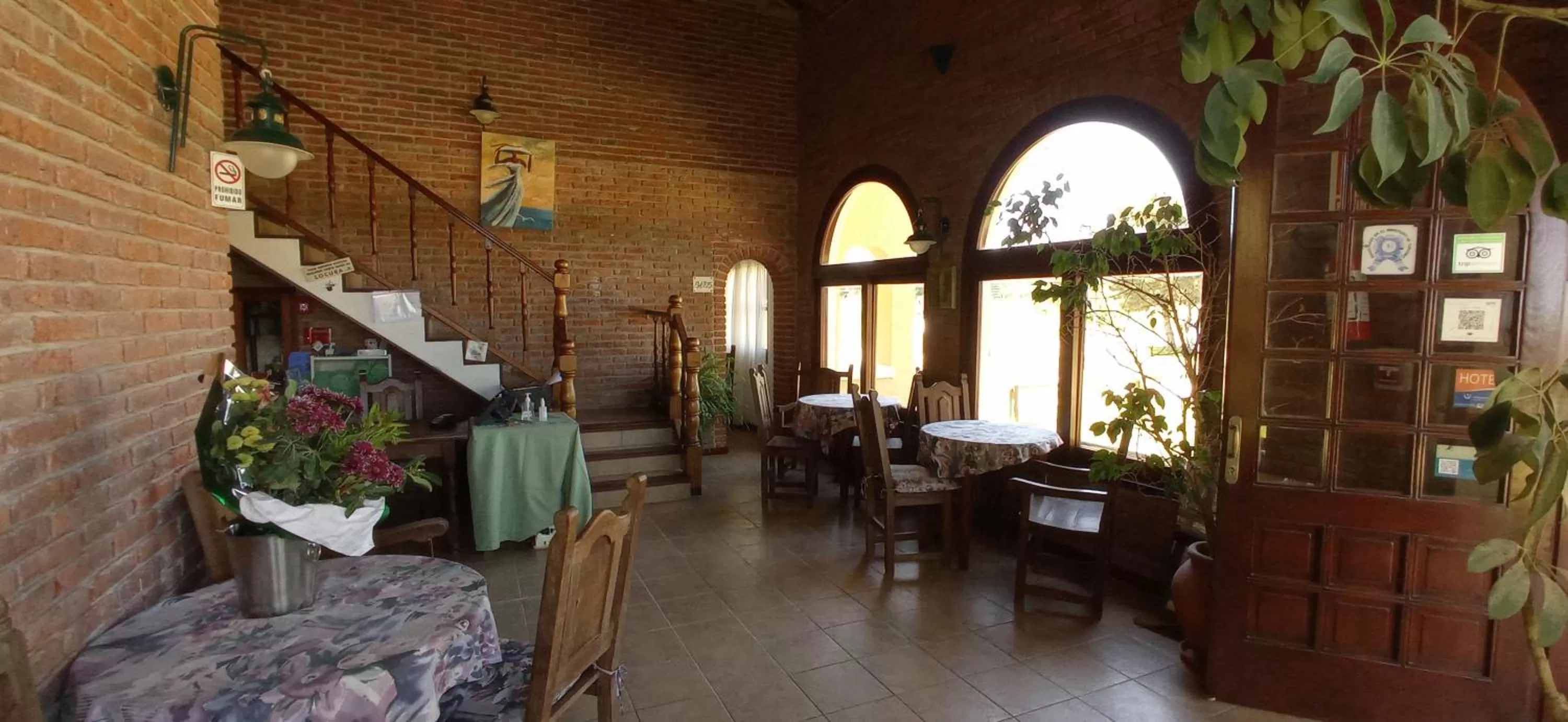 Restaurant/Places to Eat in Pino Dorado