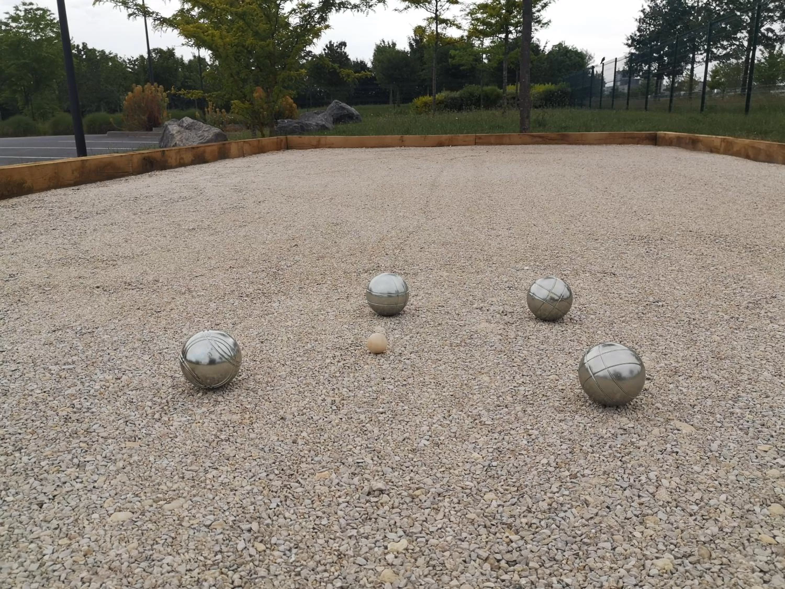 Day in Hôtel Akena Reims Bezannes