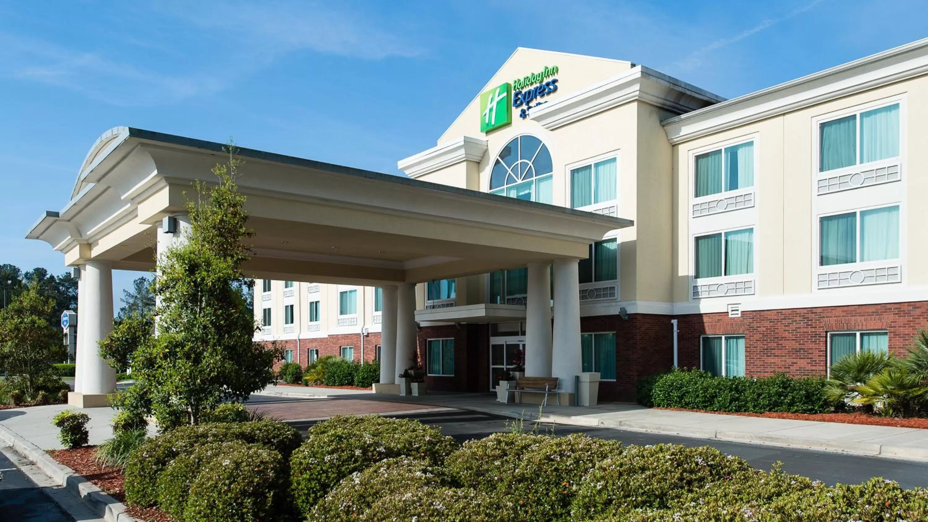 Property building in Holiday Inn Express & Suites Walterboro by IHG