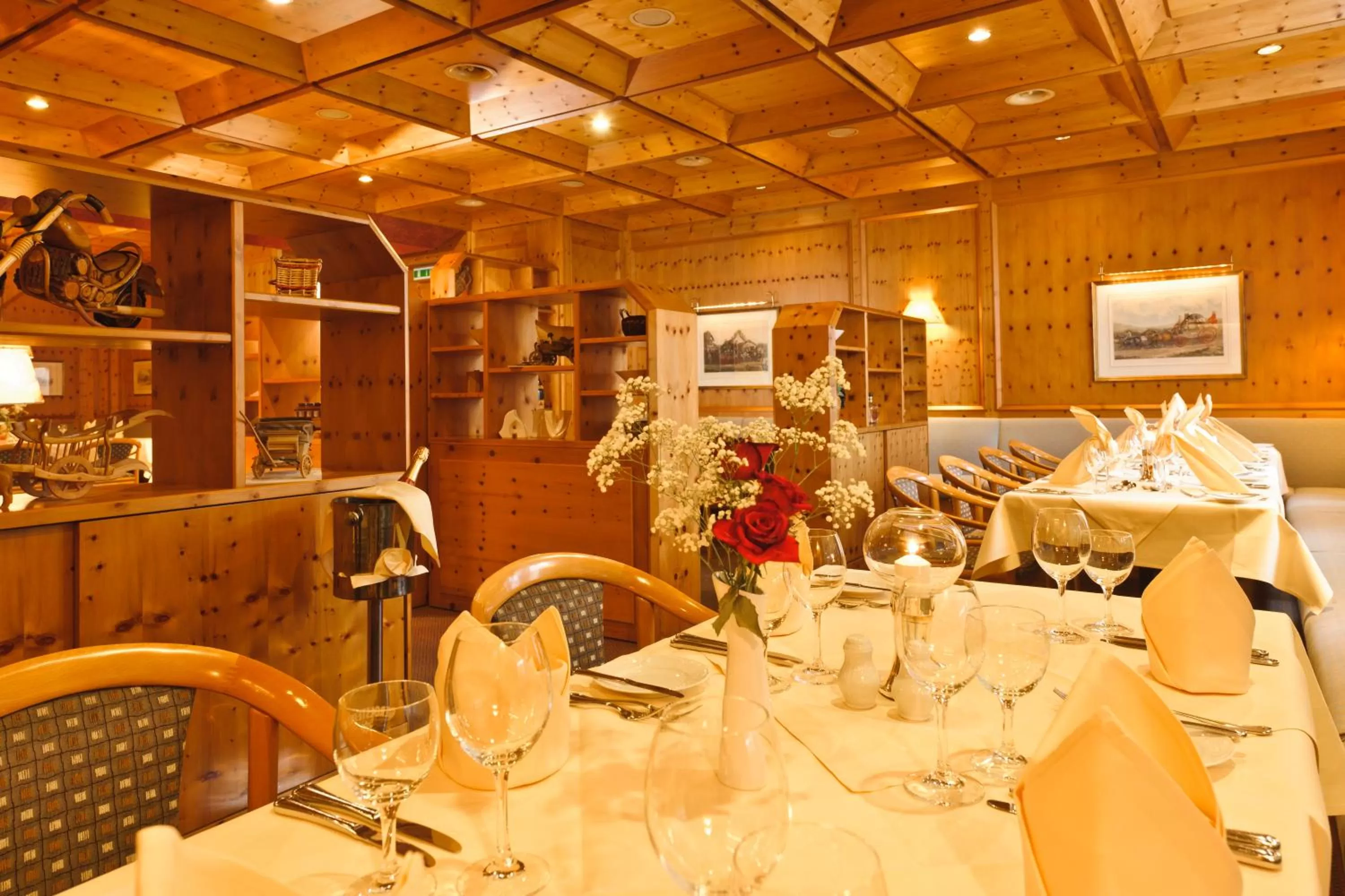 Restaurant/places to eat in Arvena Park Hotel