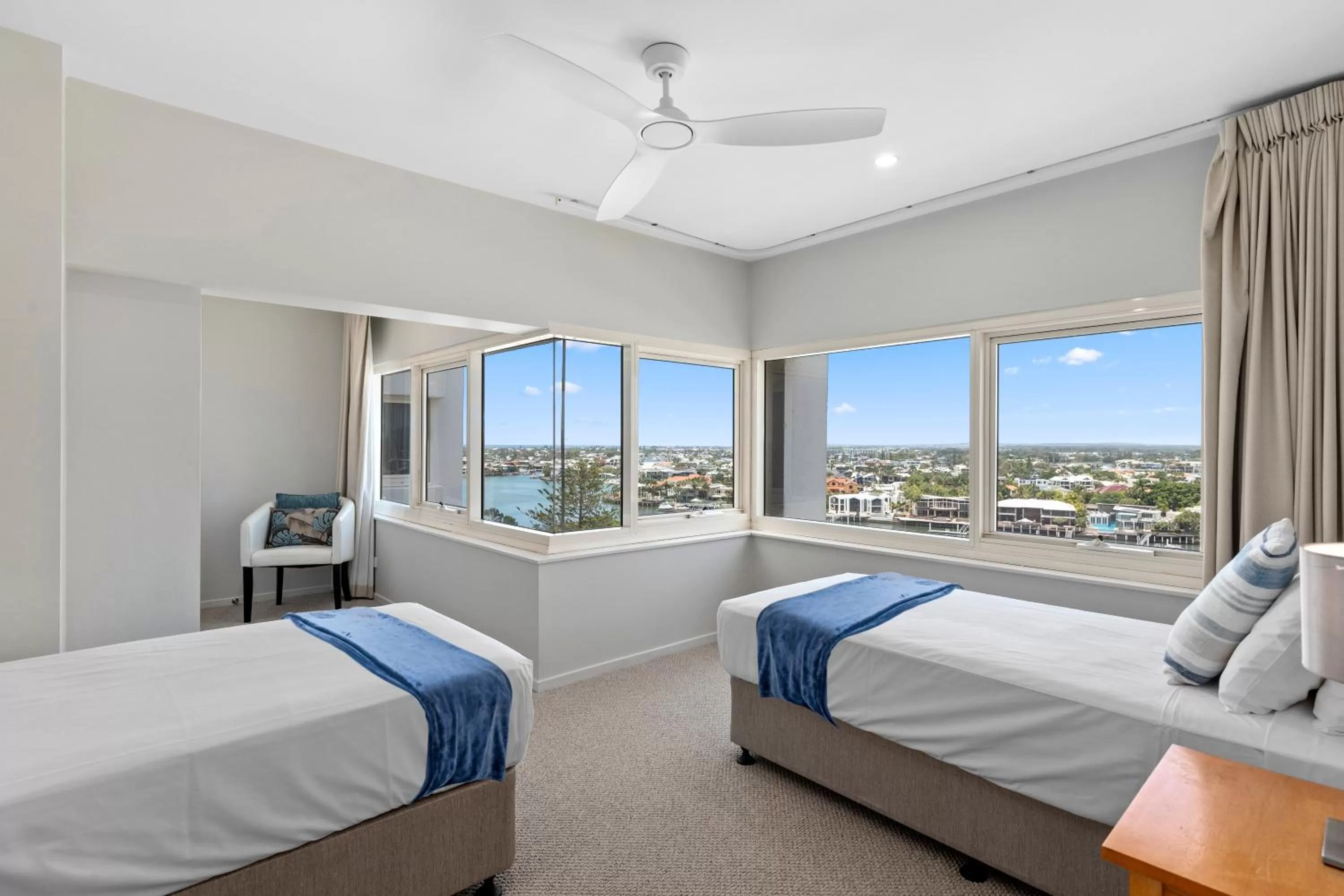 Bedroom, Bed in 84 The Spit Holiday Apartments