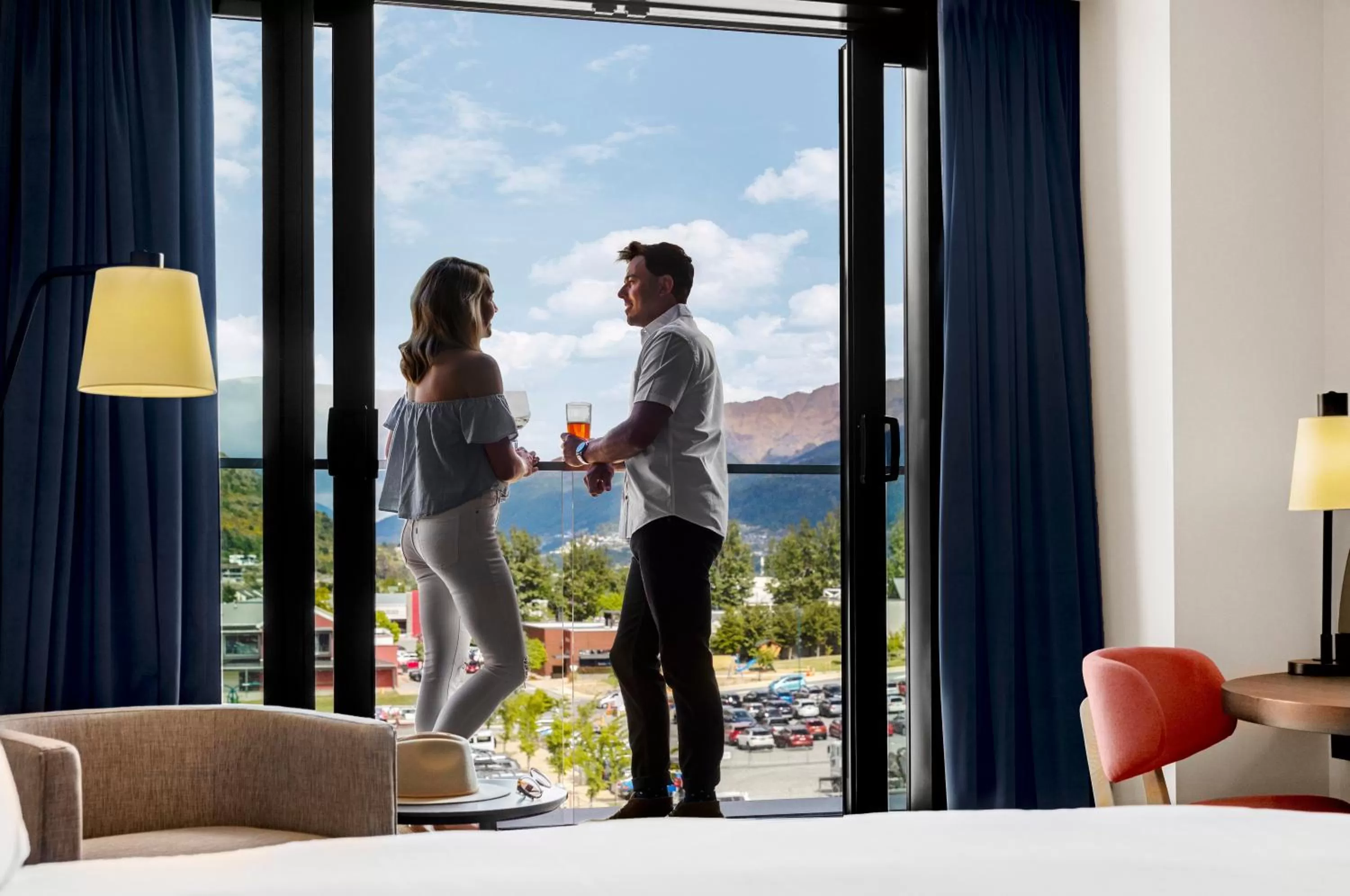 Balcony/Terrace, Bed in Holiday Inn Queenstown Remarkables Park