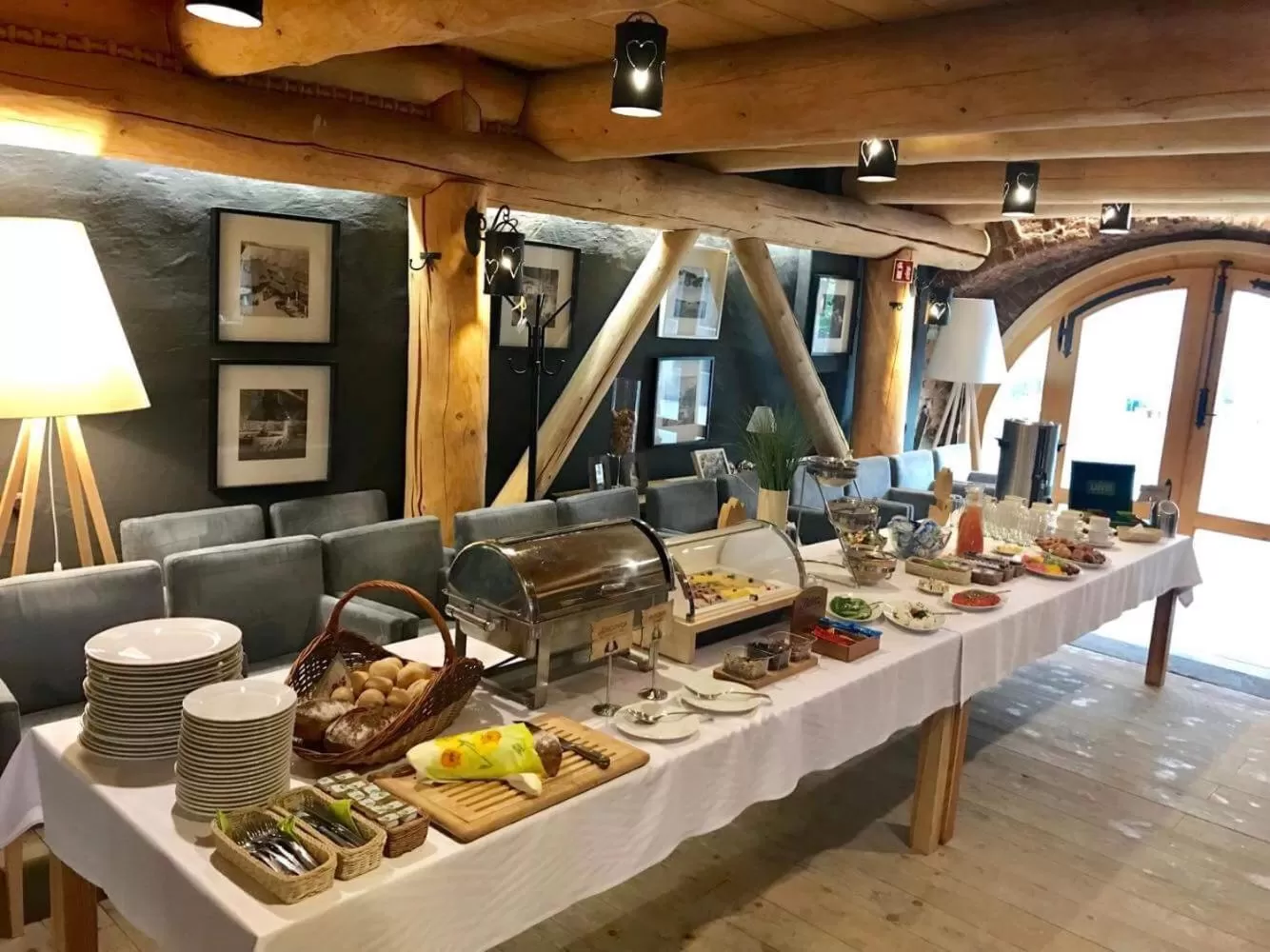 Restaurant/Places to Eat in Hotel Restauracja Piwnica Rycerska