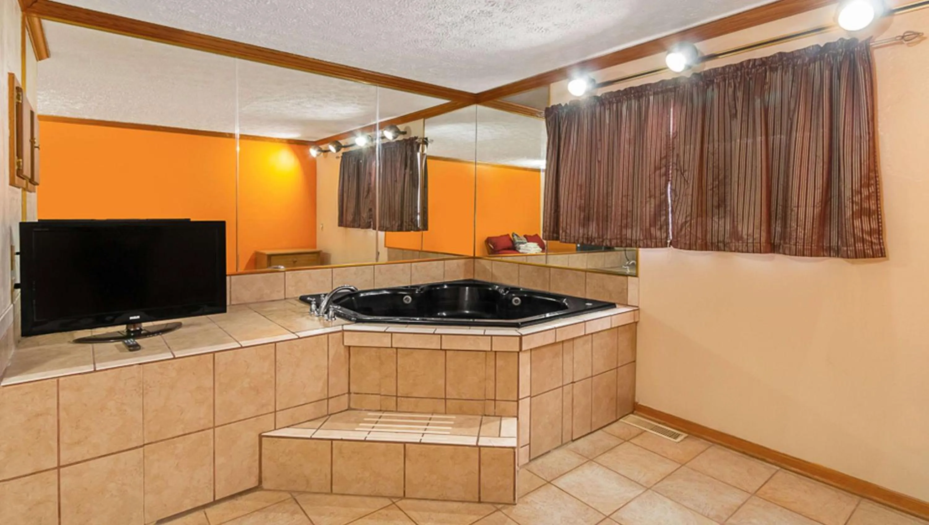 Spa and wellness centre/facilities in Magnuson Hotel Extended Stay Canton Ohio