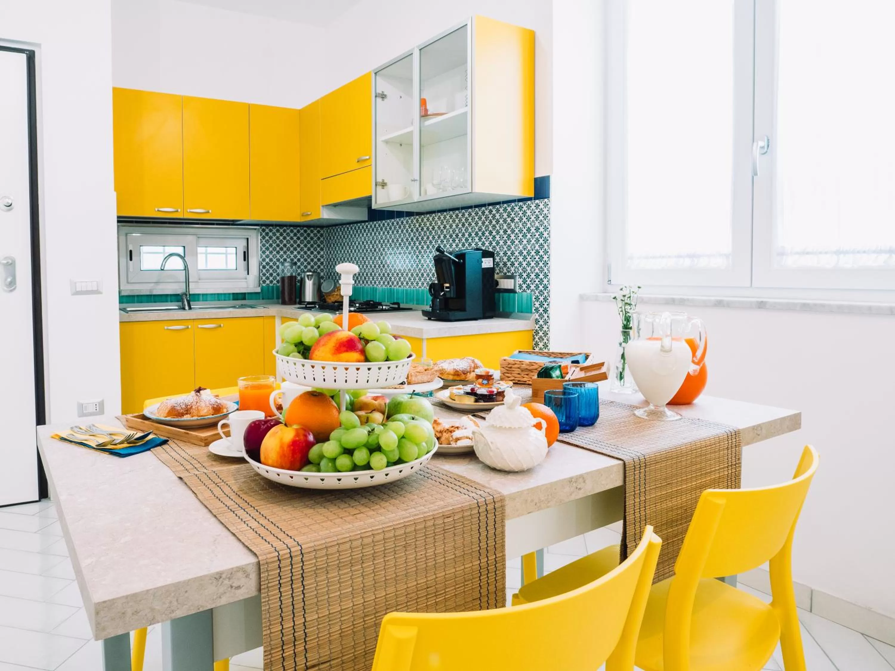 Communal kitchen in Sweet Country Home - Casa LuMePa