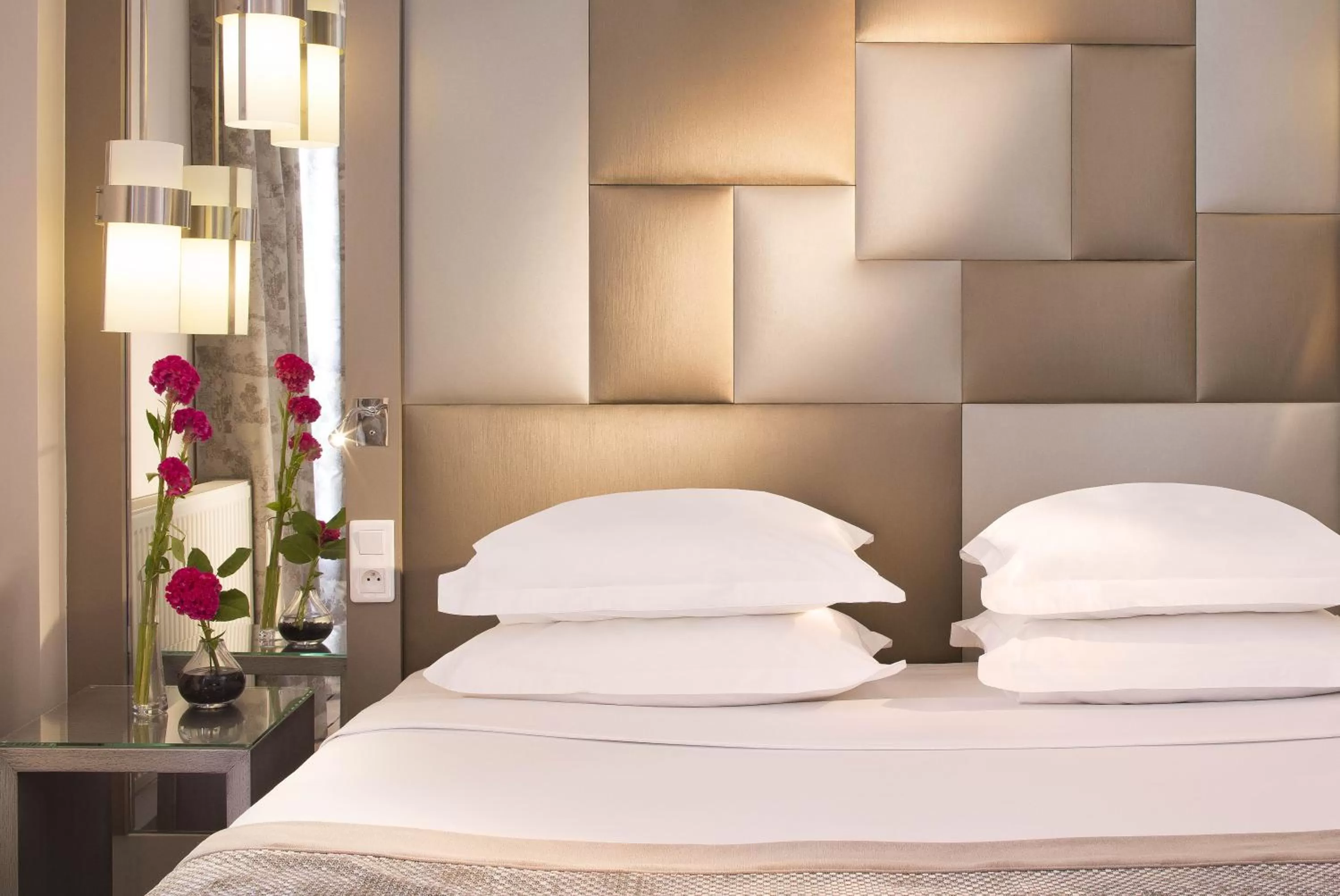 Bedroom, Bed in Hôtel A La Villa des Artistes