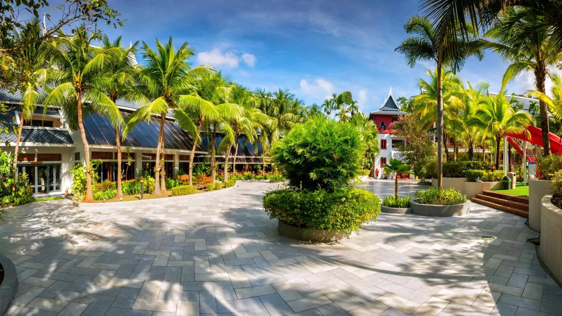 Garden in Chada Thai Village
