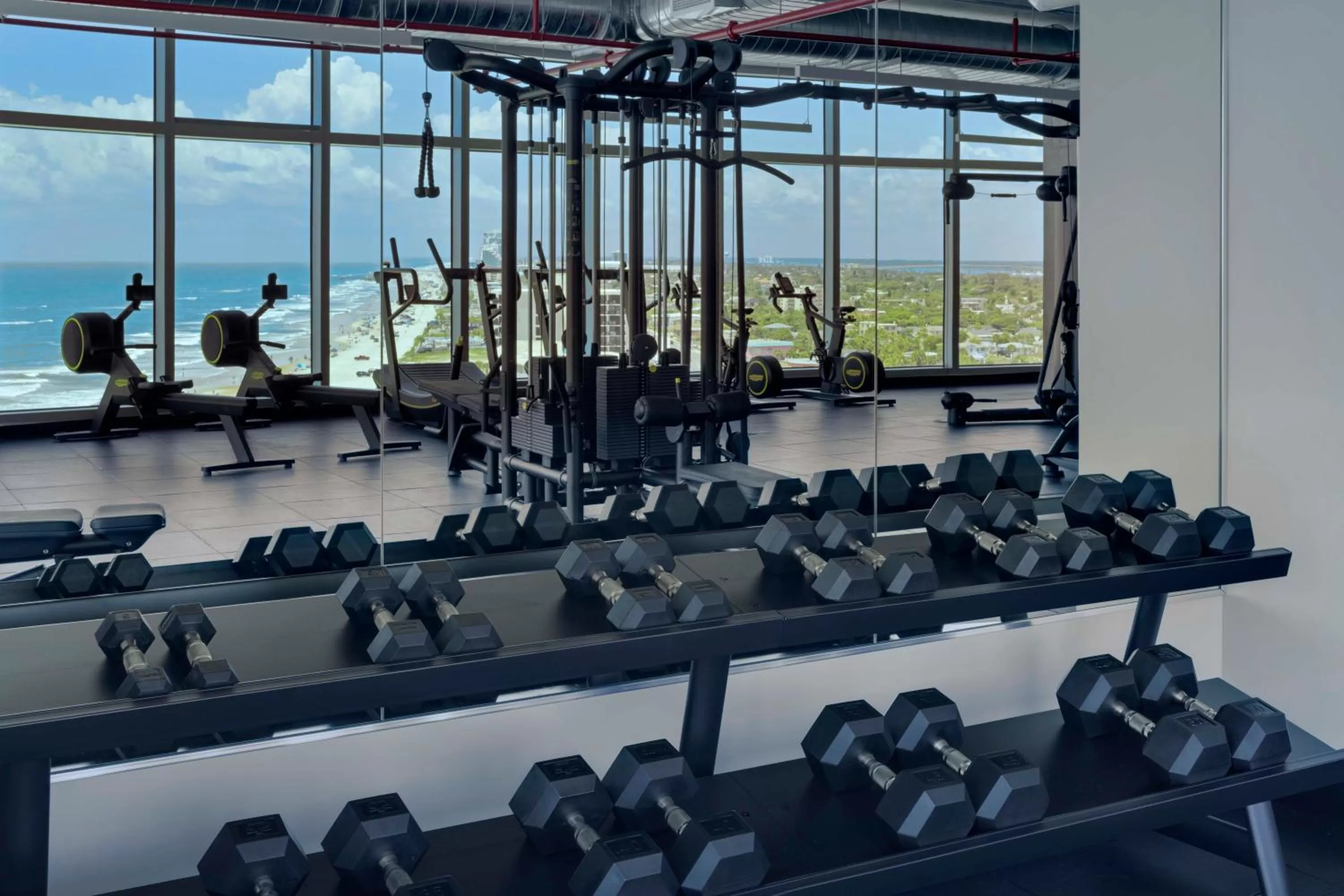 Fitness centre/facilities in Max Beach Resort