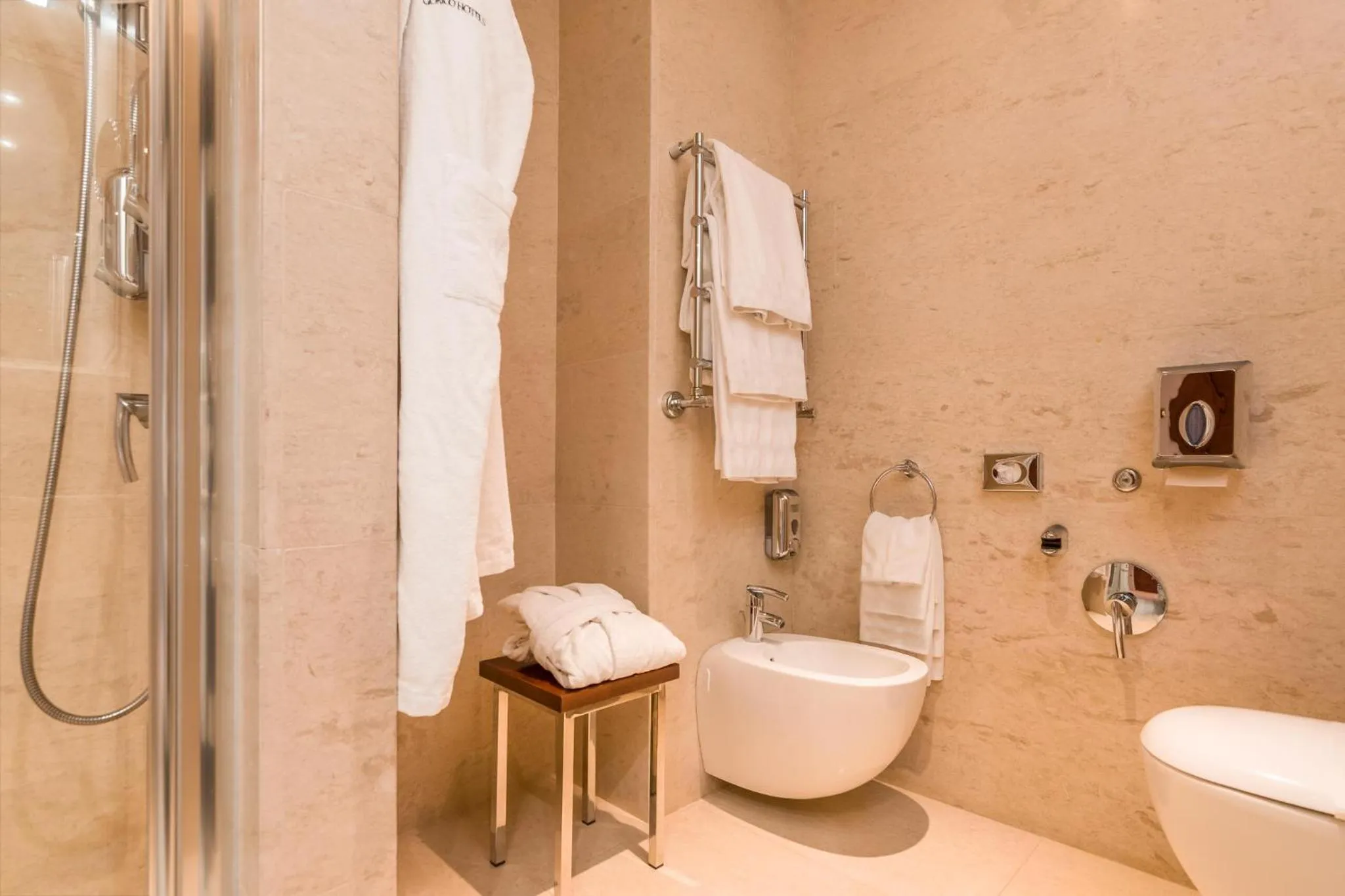 Toilet in Smy Carlos V Wellness & Spa Alghero