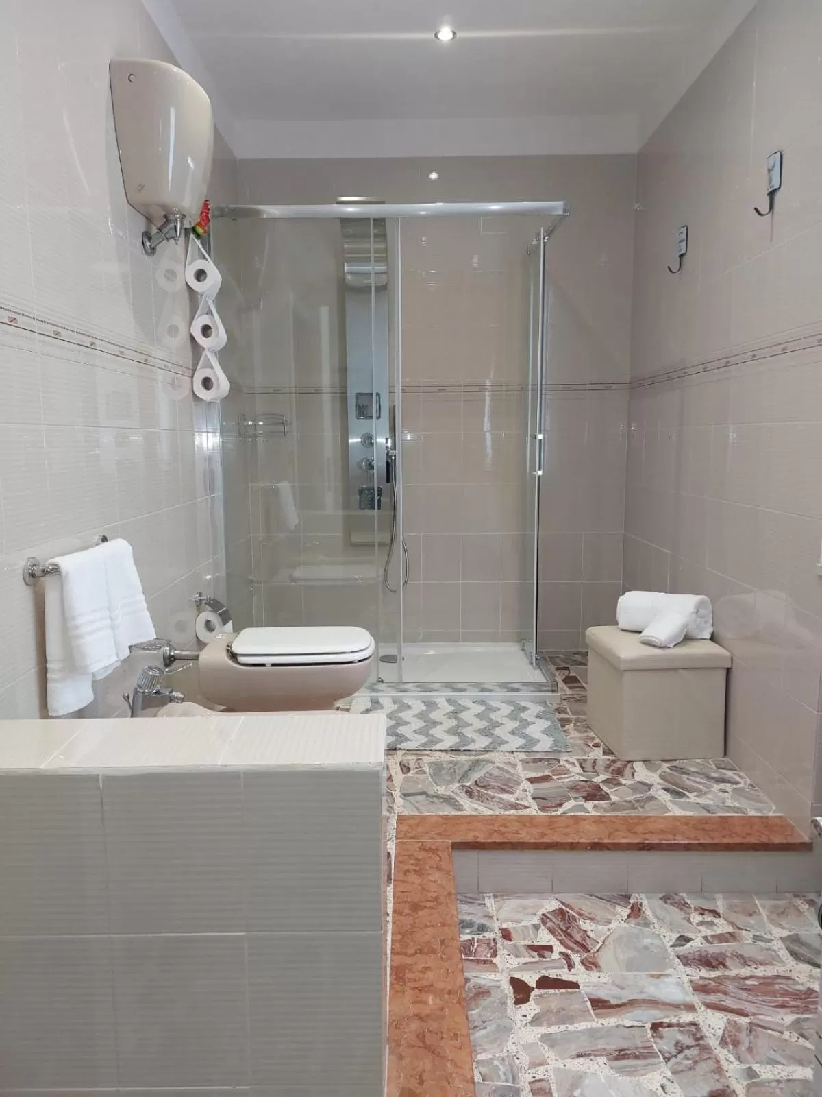 Bathroom in Pepe Rosa