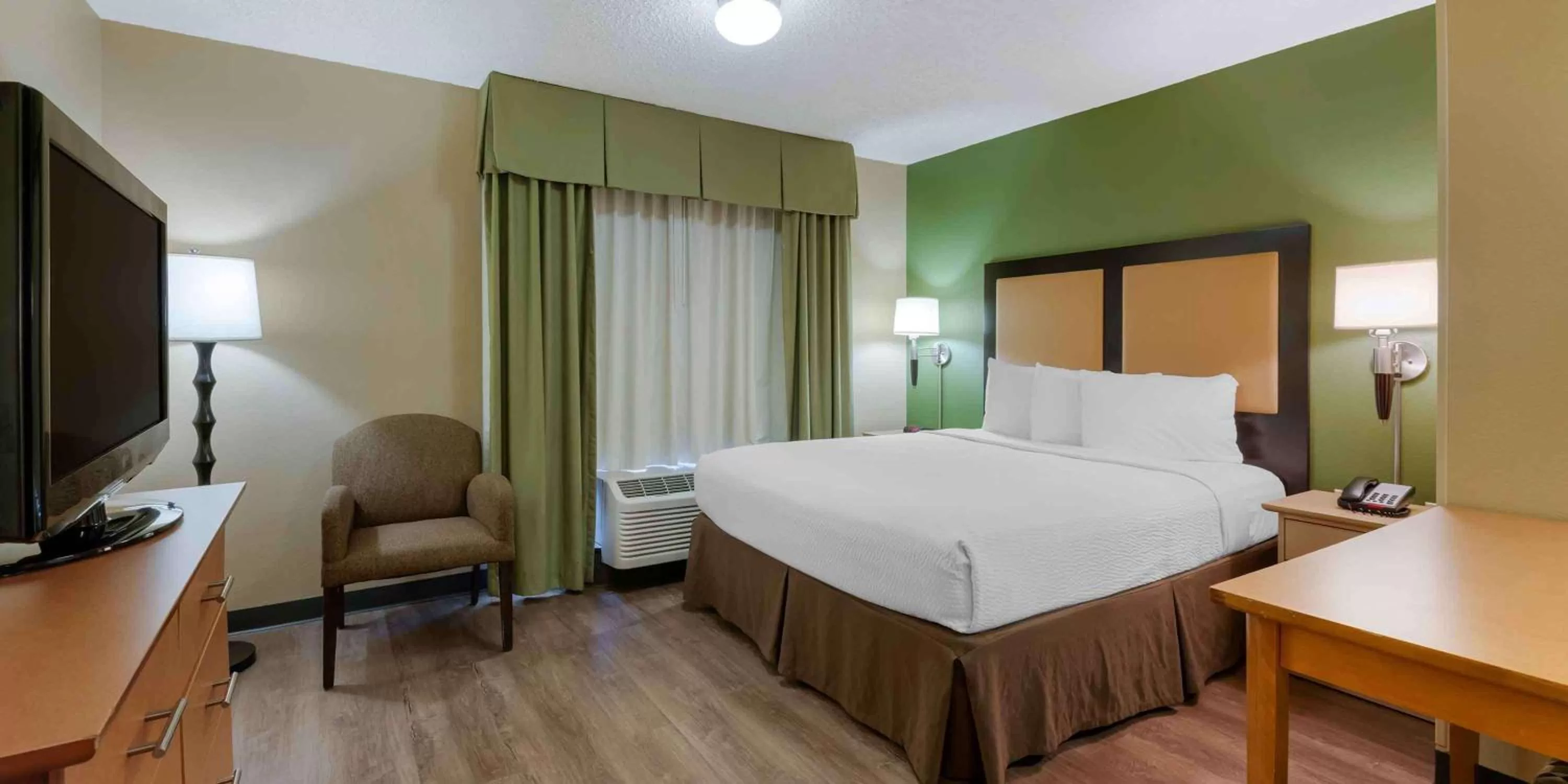Bedroom, Bed in Extended Stay America Suites - Orlando - Orlando Theme Parks - Vineland Rd
