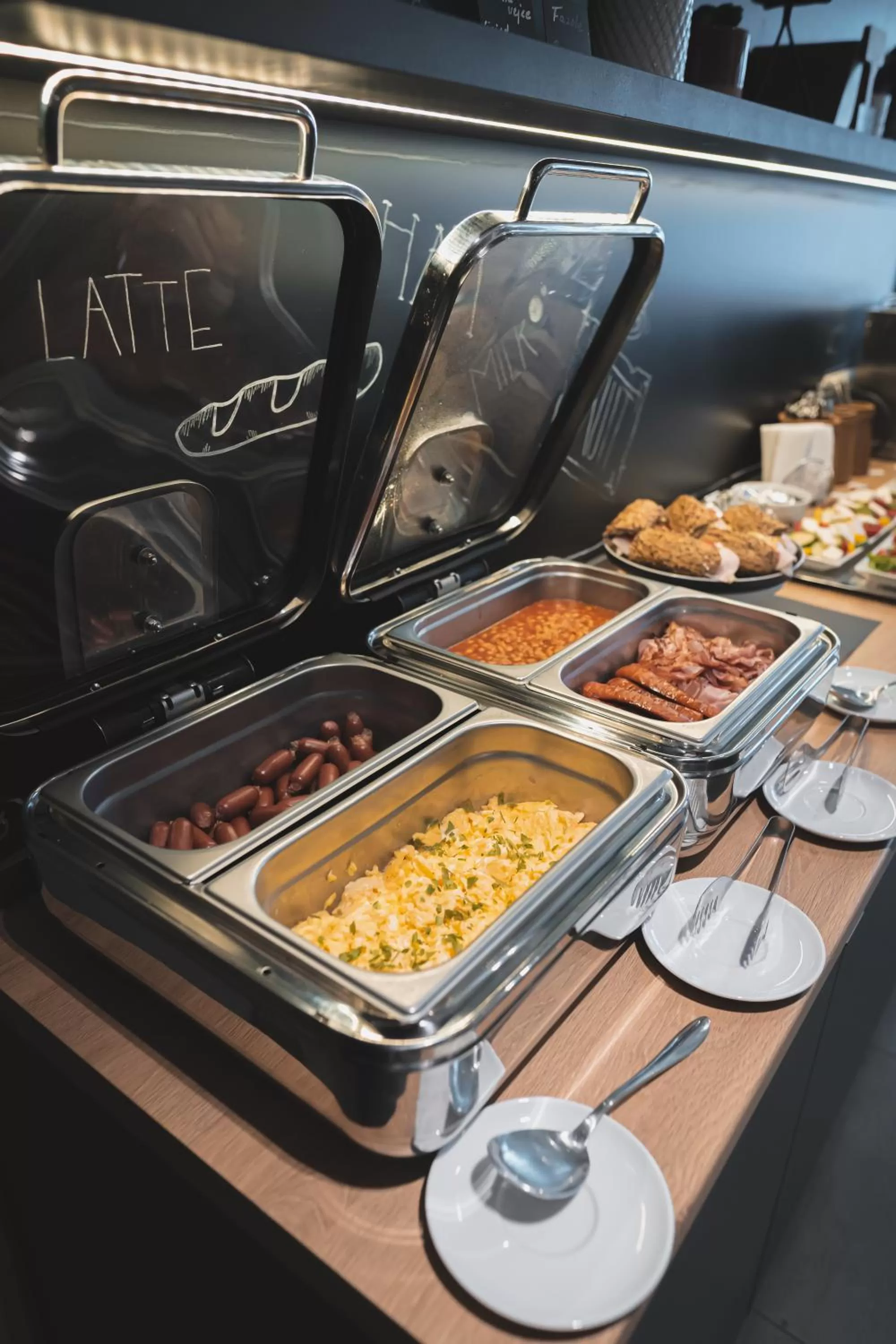 Breakfast in Avenue Pallova 28