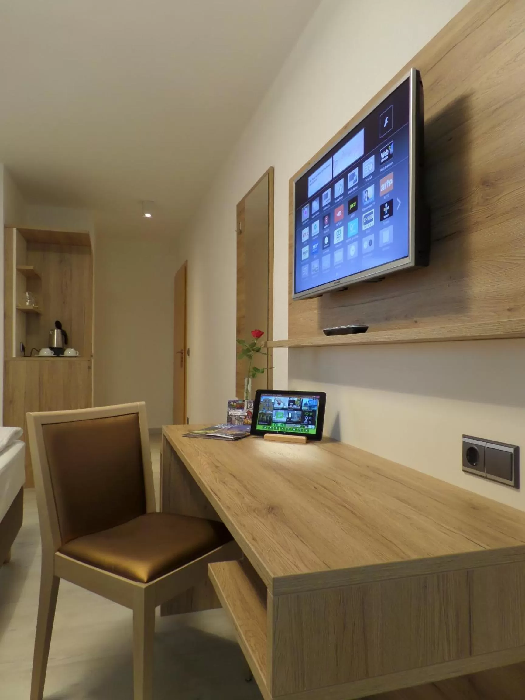 TV and multimedia, TV/Entertainment Center in C-YOU Hotel Chemnitz