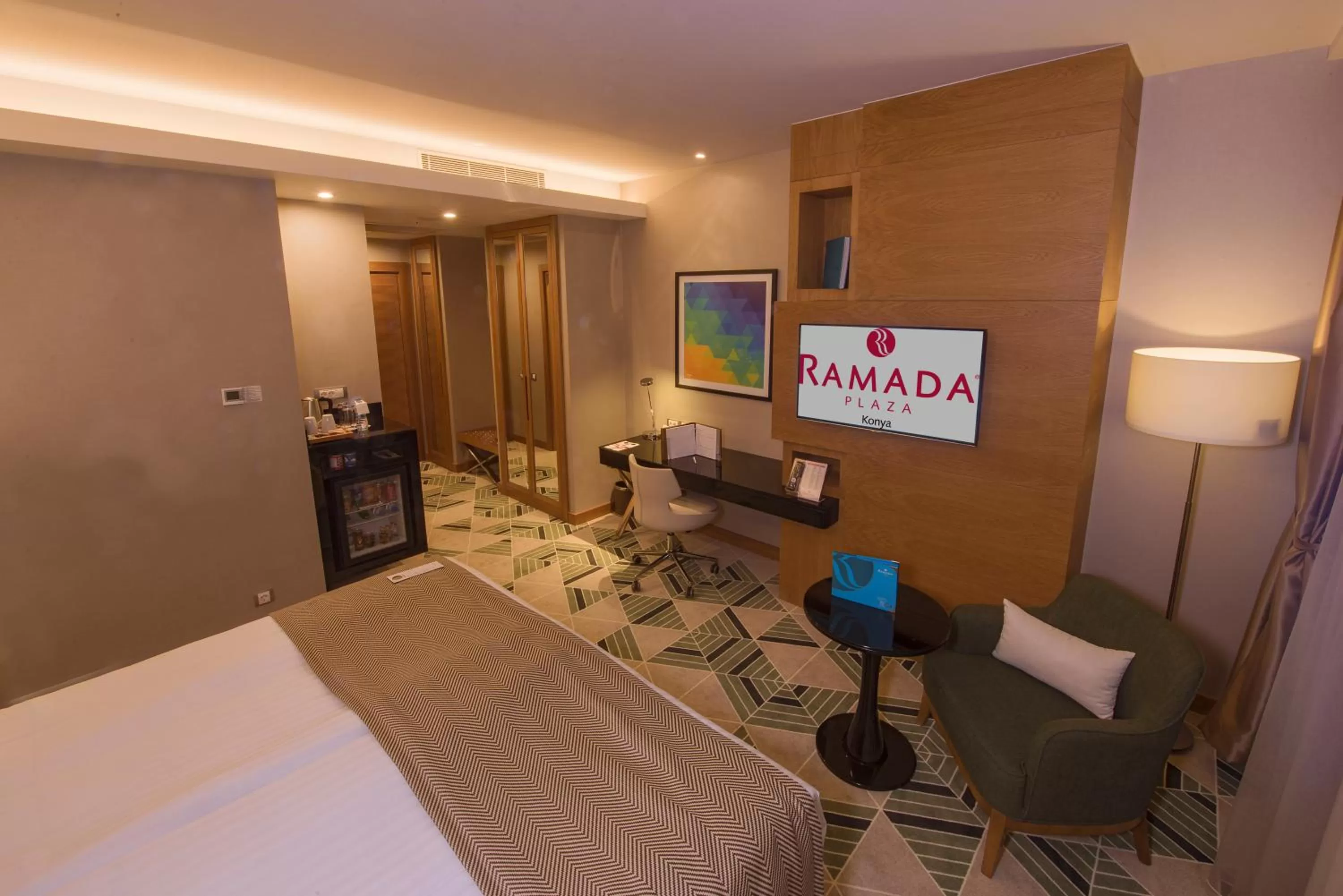 Bedroom, Bed in Ramada Plaza By Wyndham Konya
