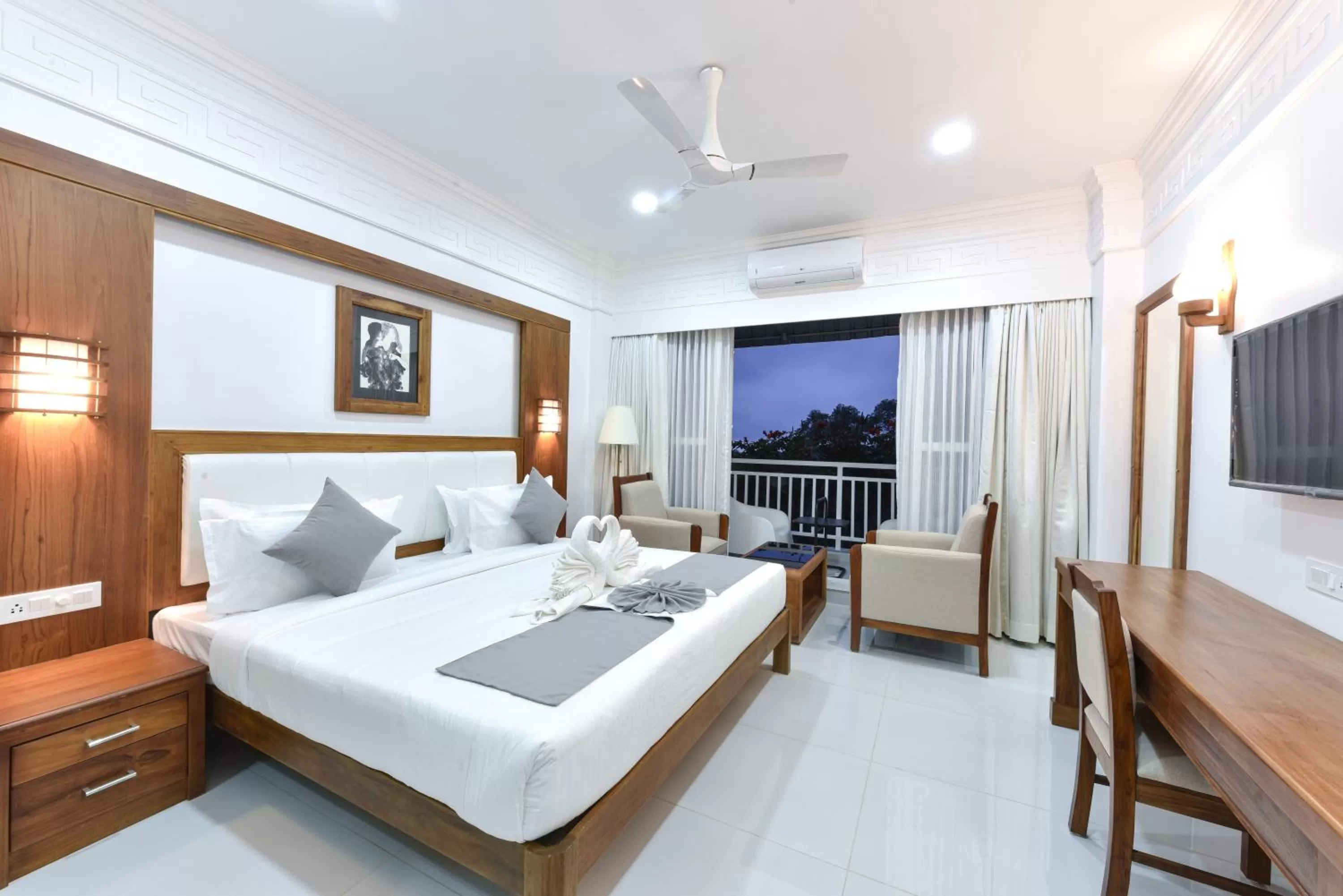 Photo of the whole room in HOTEL WHITE HOUSE, Munnar