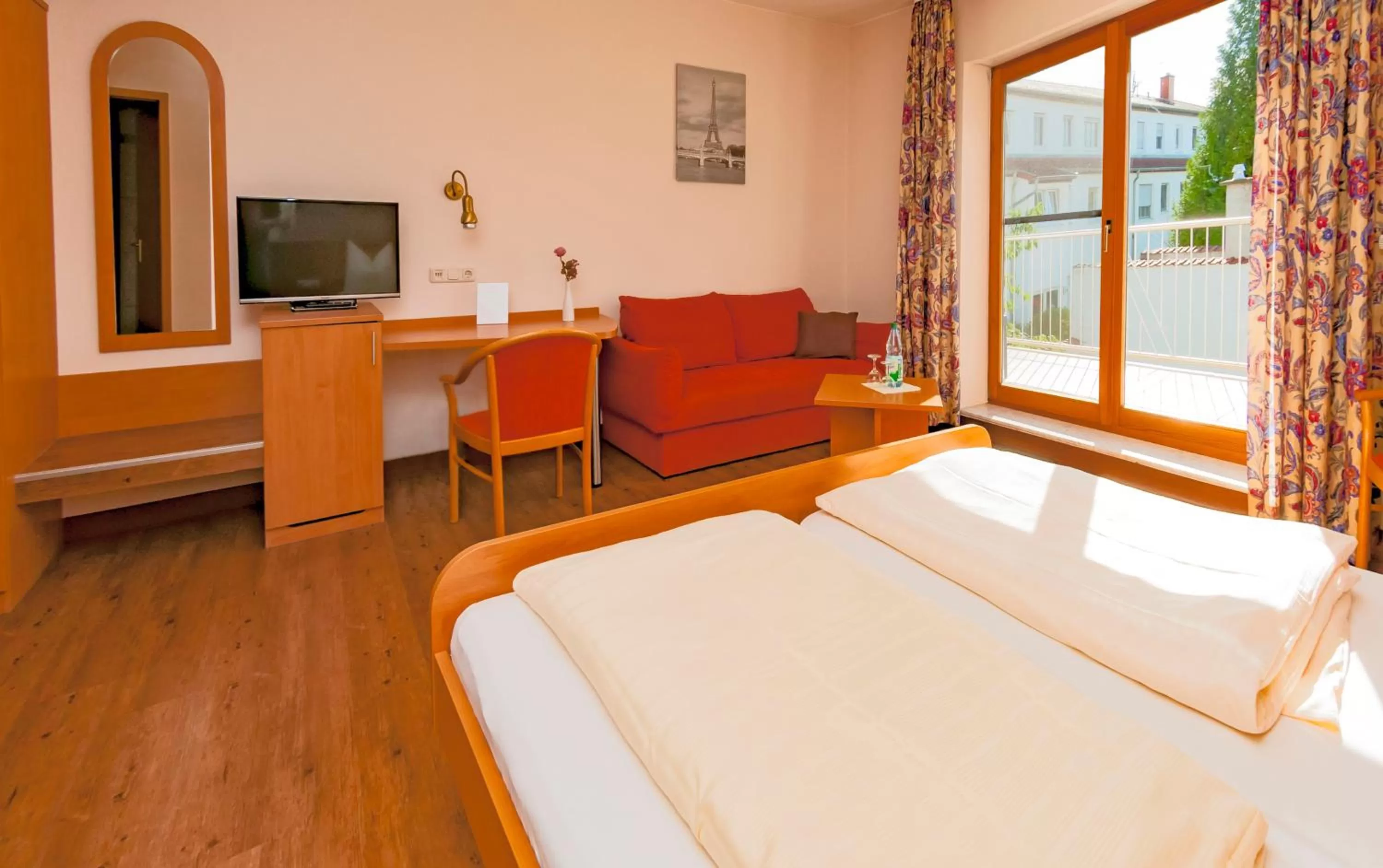 Photo of the whole room in Hotel Bett & Frühstück