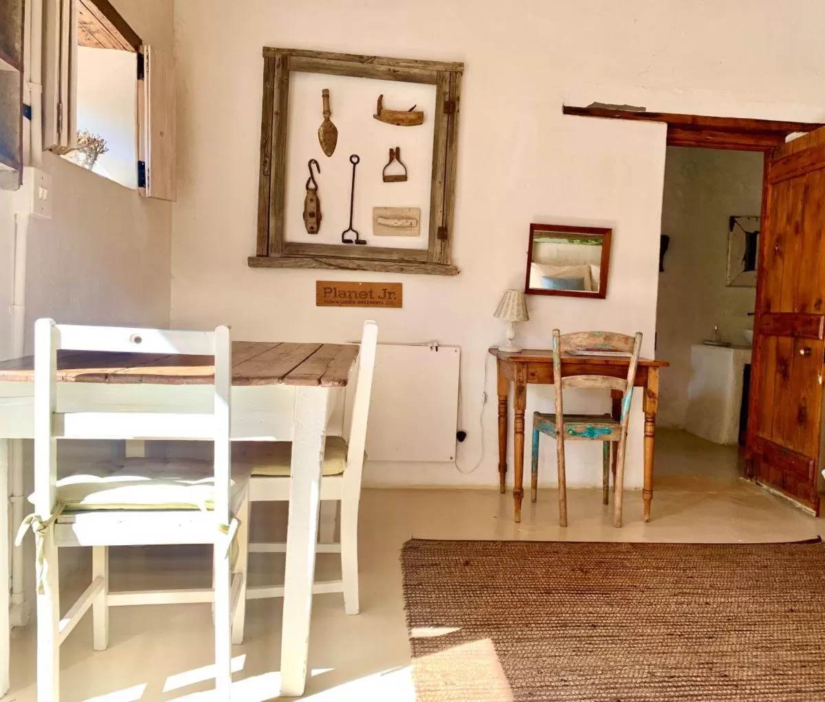 Dining Area in Brakdakkie Guest Cottages