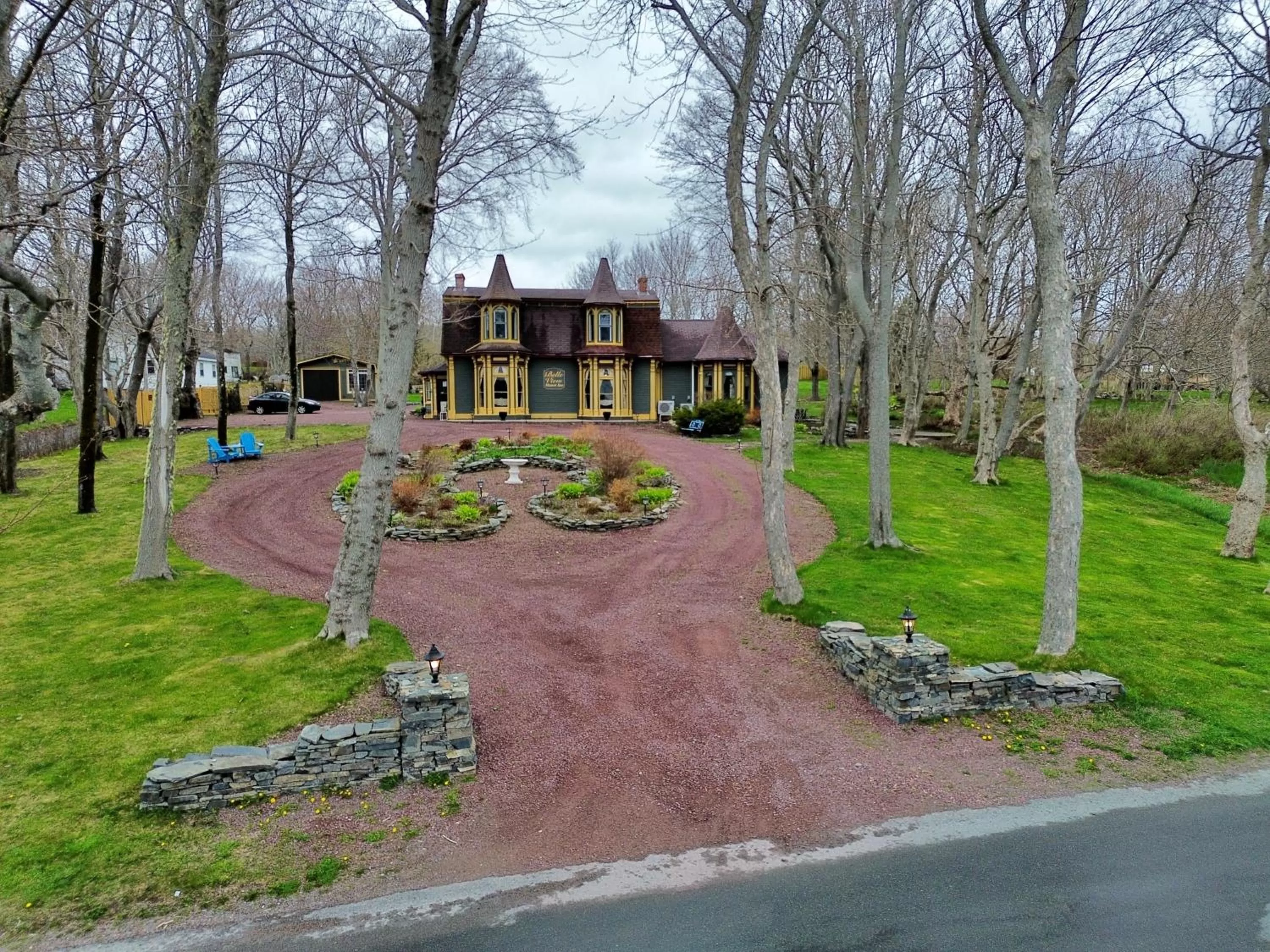 Street view in Belle View Manor Inn