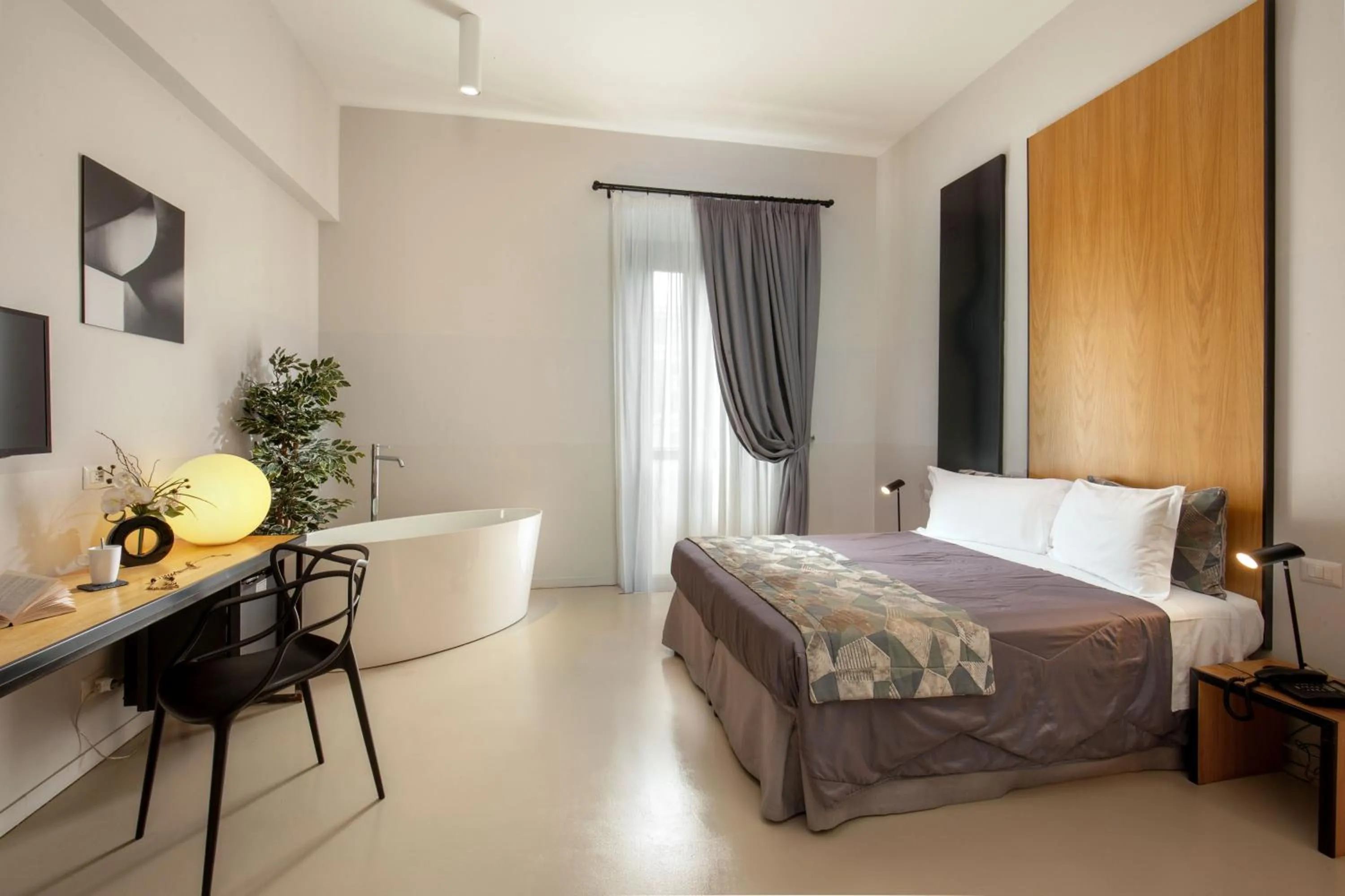 Photo of the whole room, Bed in Viminale View Hotel