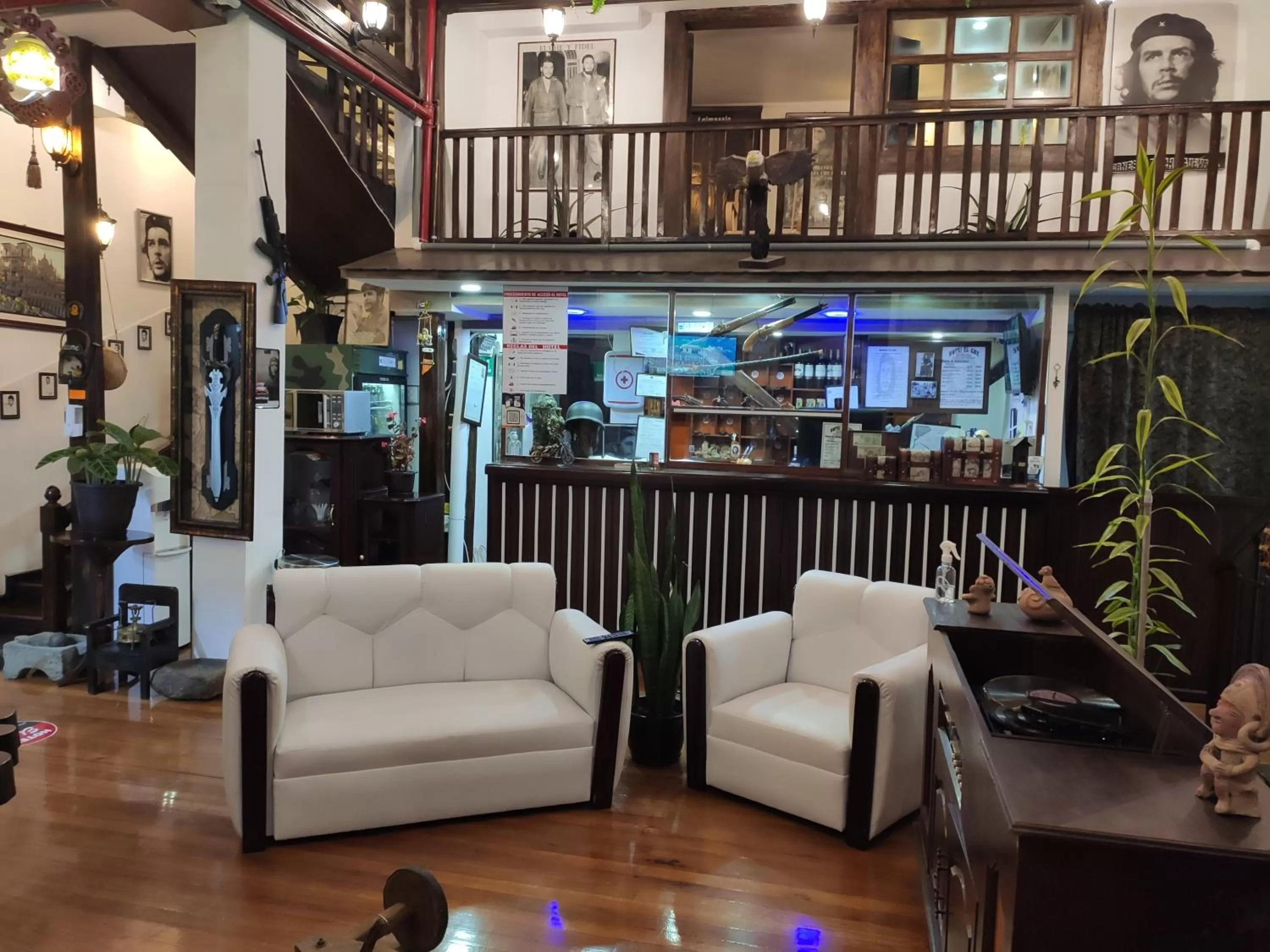 Lobby/Reception in Hotel el Che No apto para corruptos