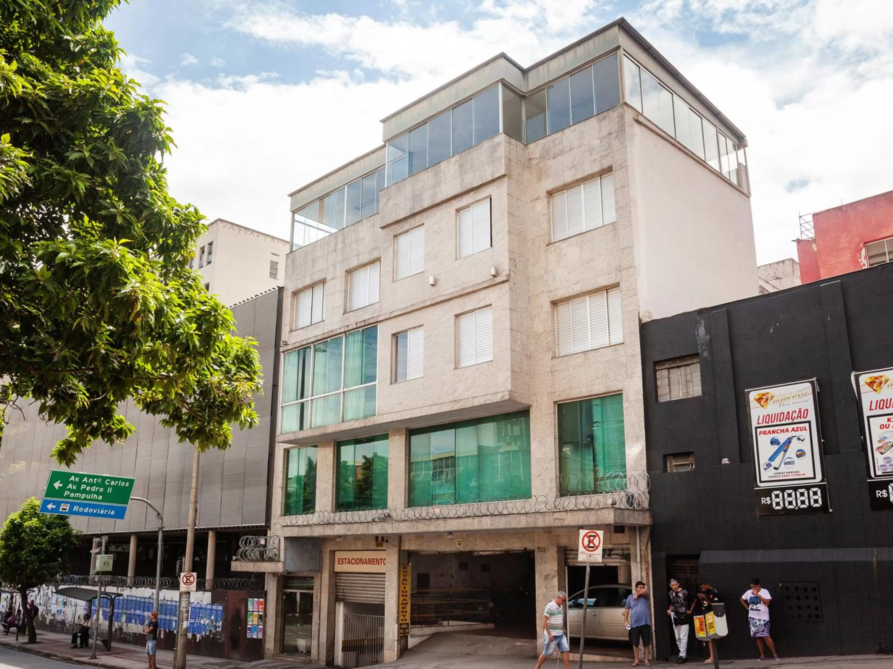 Property Building in Hotel Economy 888 - By UP Hotel - Próximo a Praça da Estação e Rodoviária