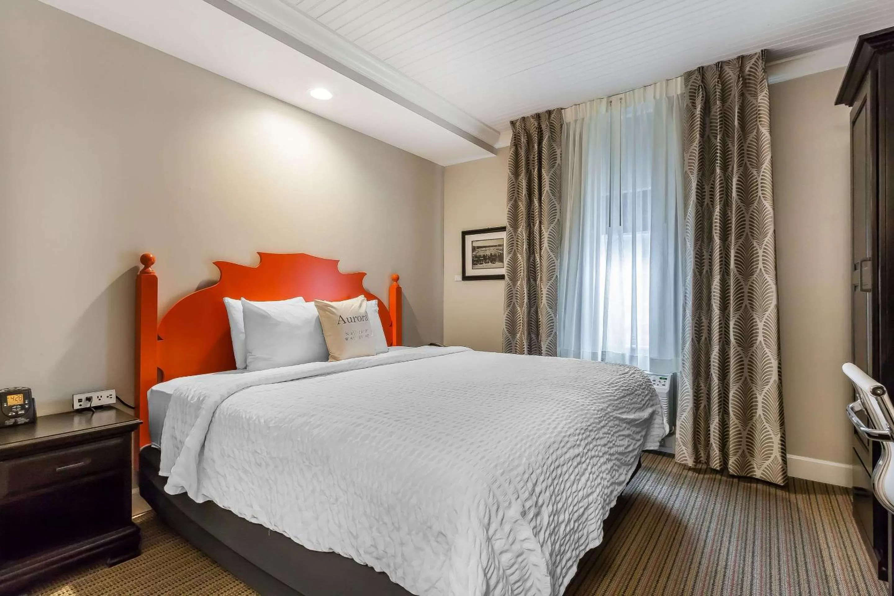 Photo of the whole room, Bed in The Aurora Inn Hotel and Event Center