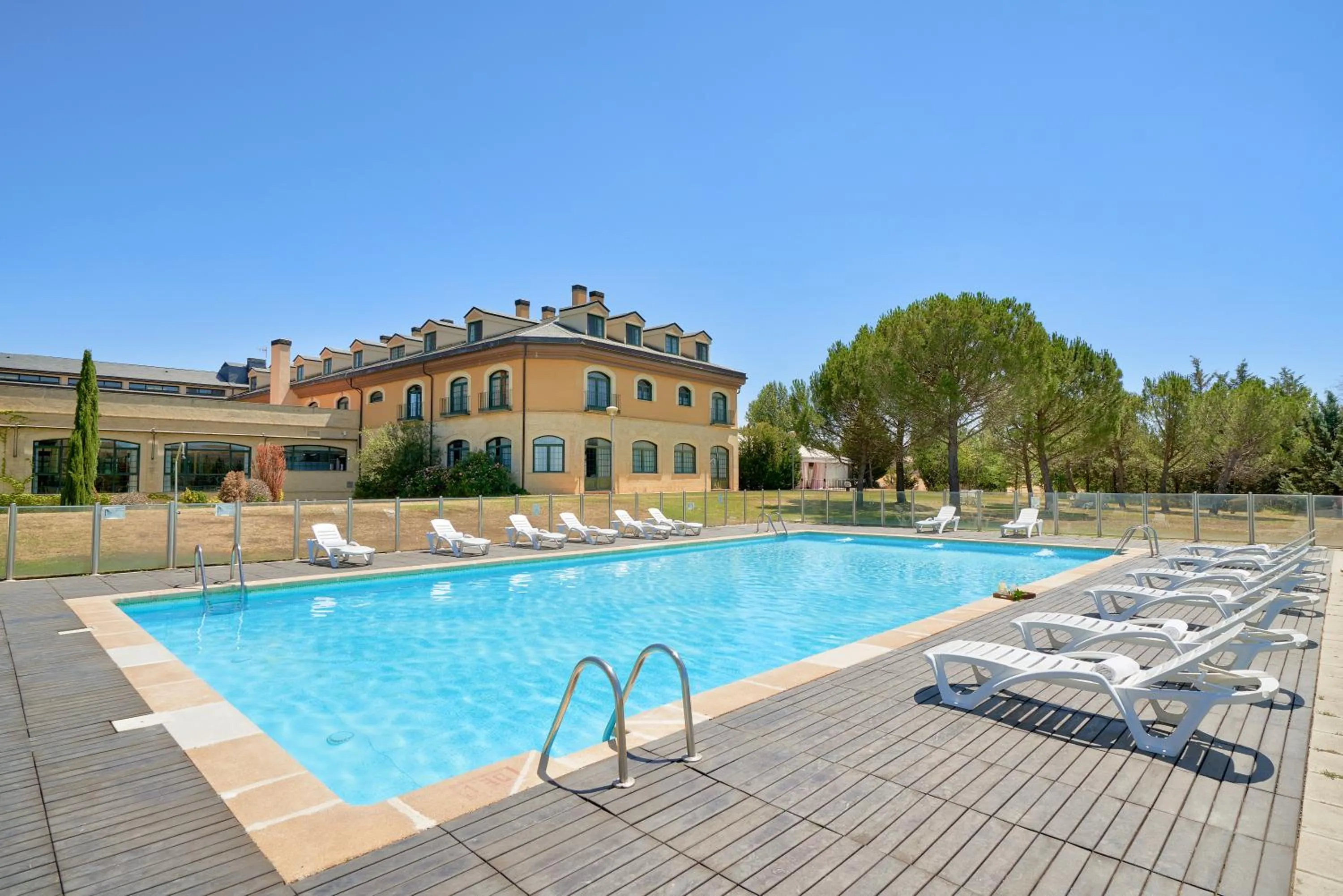 Property building in Hotel Fontecruz Ávila