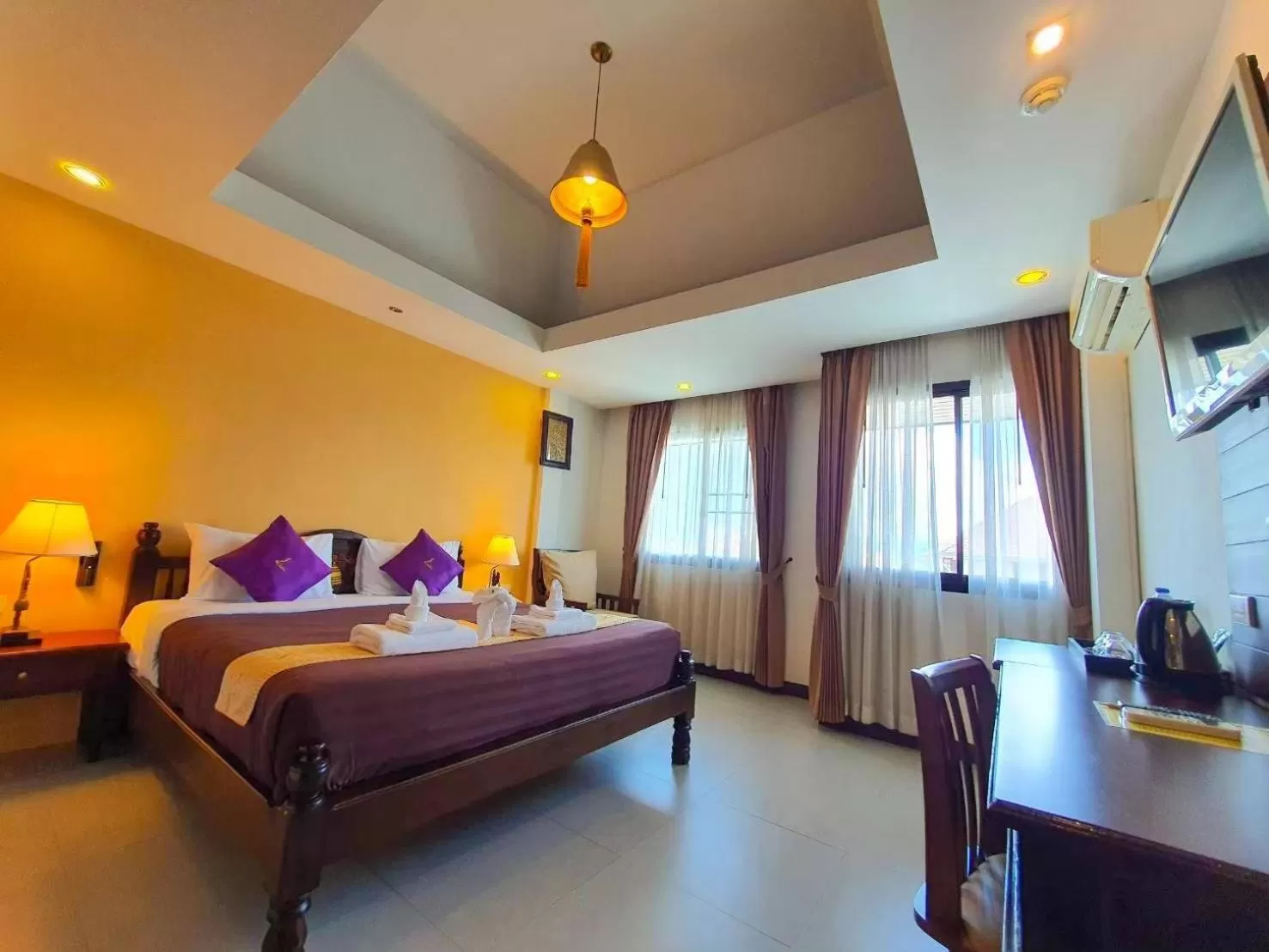 Bedroom, Bed in Goldenbell Hotel Chiangmai